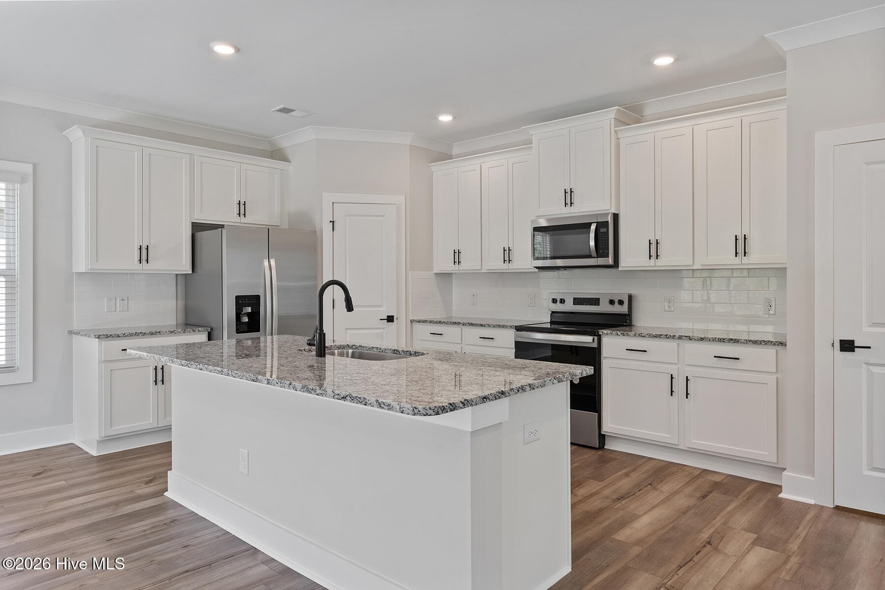 Single Family Residence at 220 S Umbrella Palm Drive, Hampstead, NC 28443, photo 8 of 21