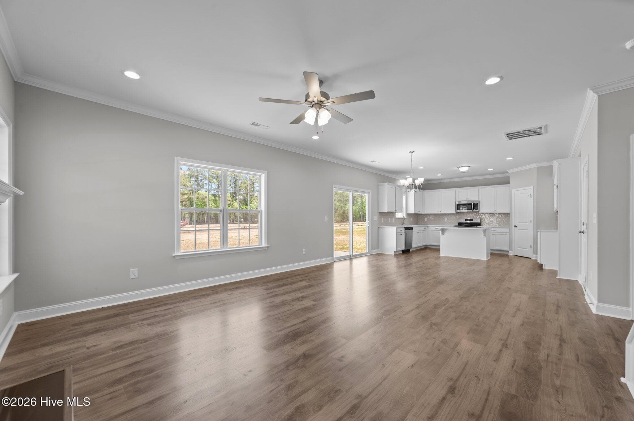 Photo of similar home - 878 Lendy Drive, Greenville, NC 27858