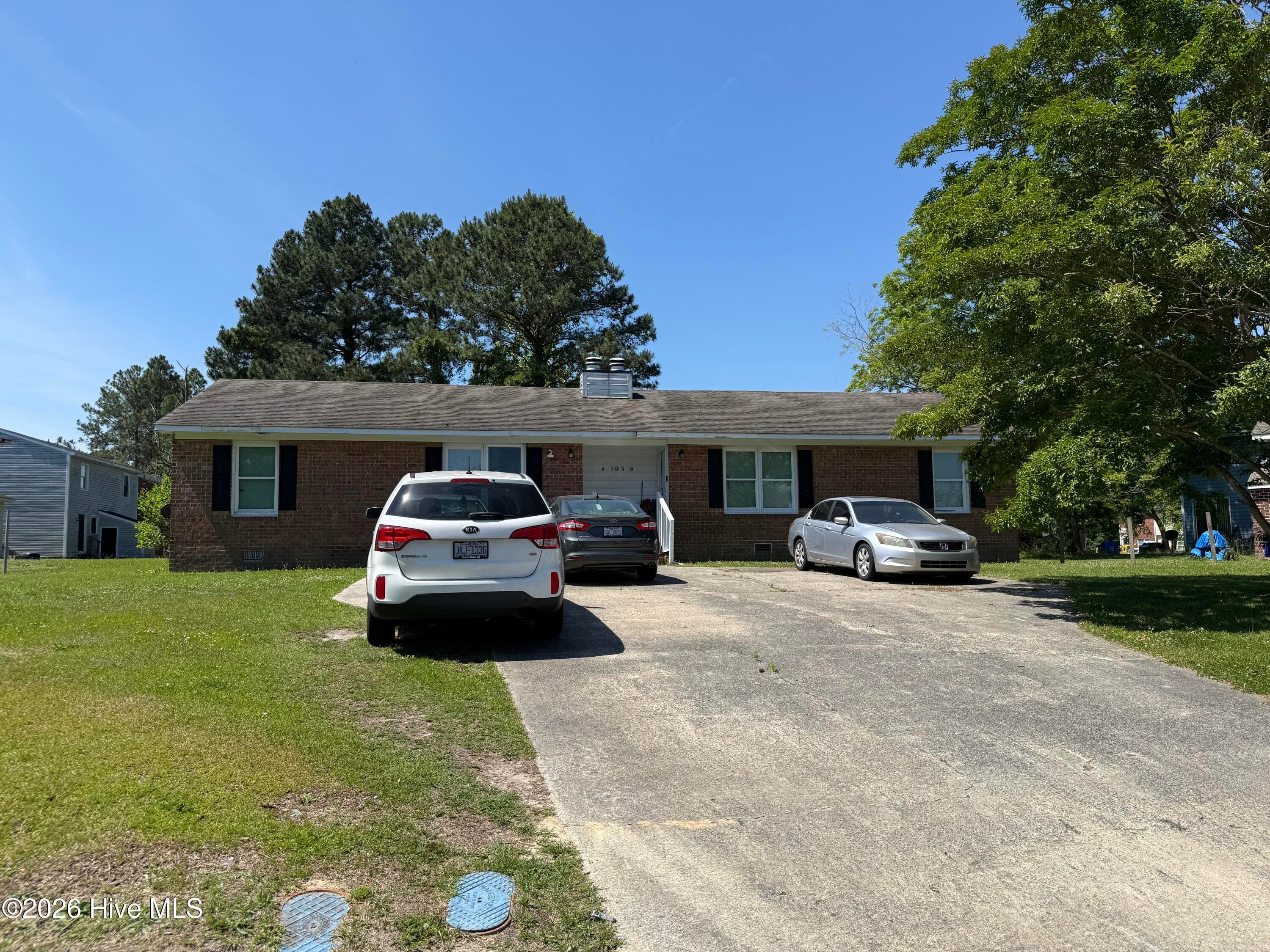103 Mosby Circle A/B, Greenville, NC 27834