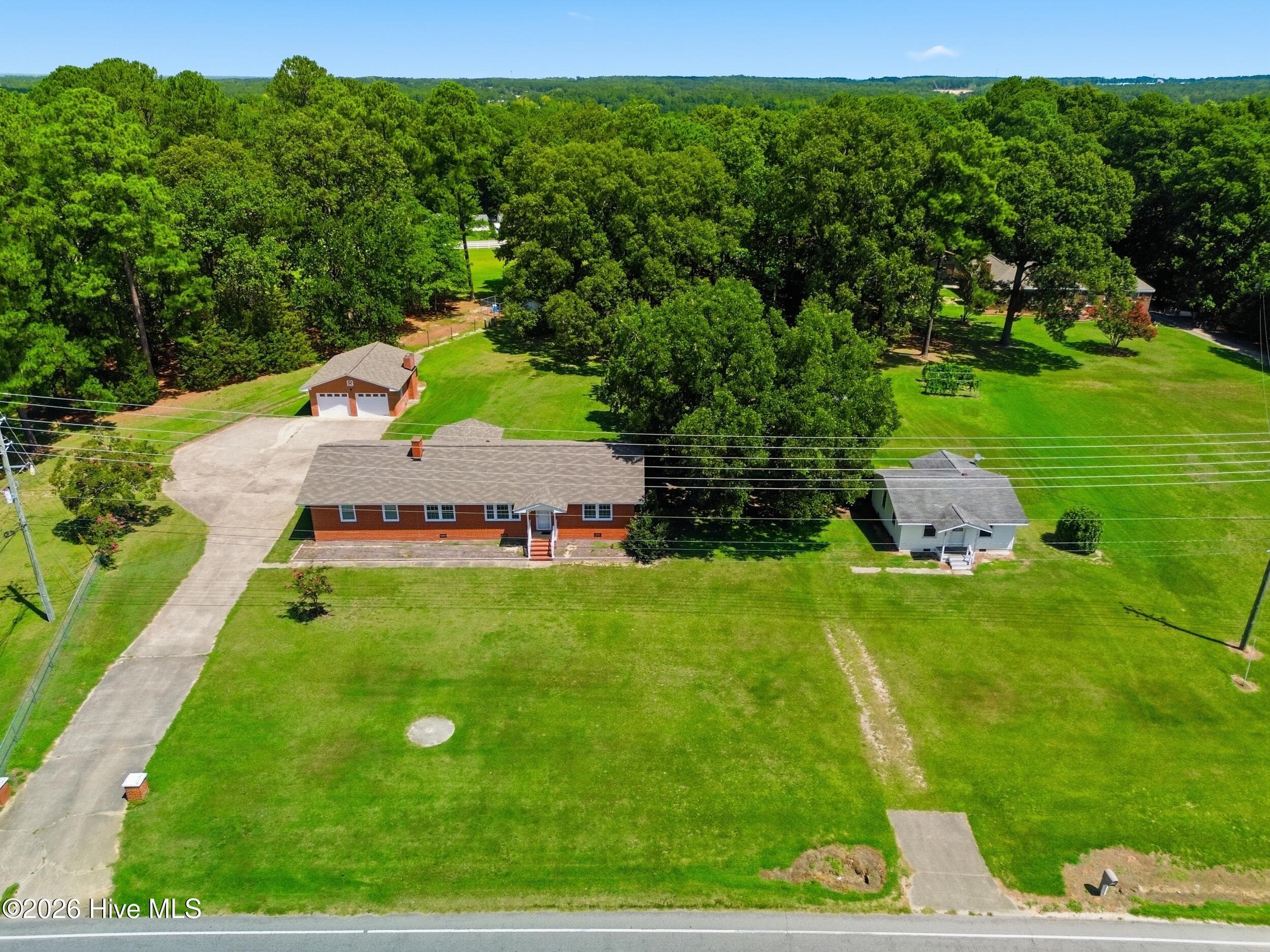Single Family Residence at 8701 White Oak Road, Garner, NC 27529, photo 5 of 41