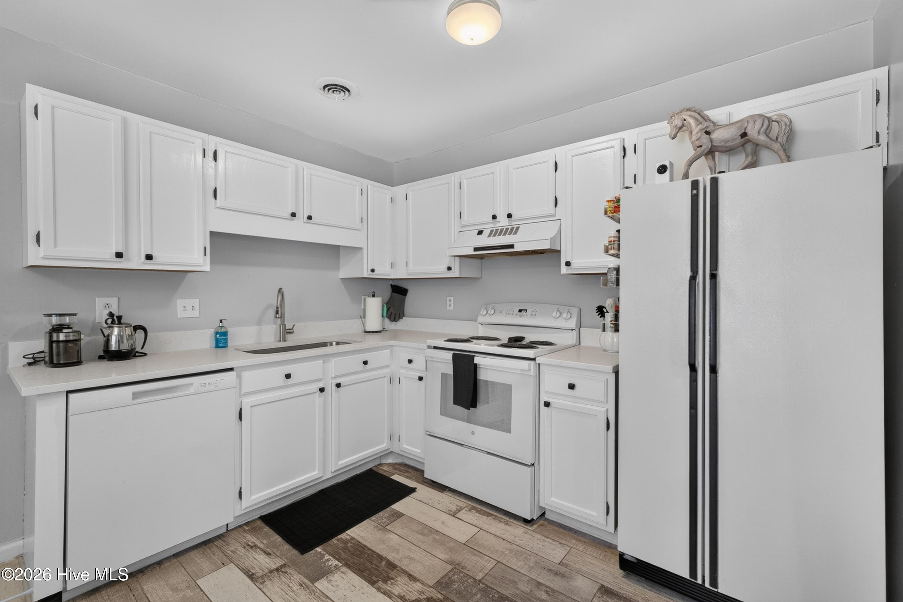 Single Family Residence at 6517 Spicewood Street, Wilmington, NC 28405, photo 11 of 39