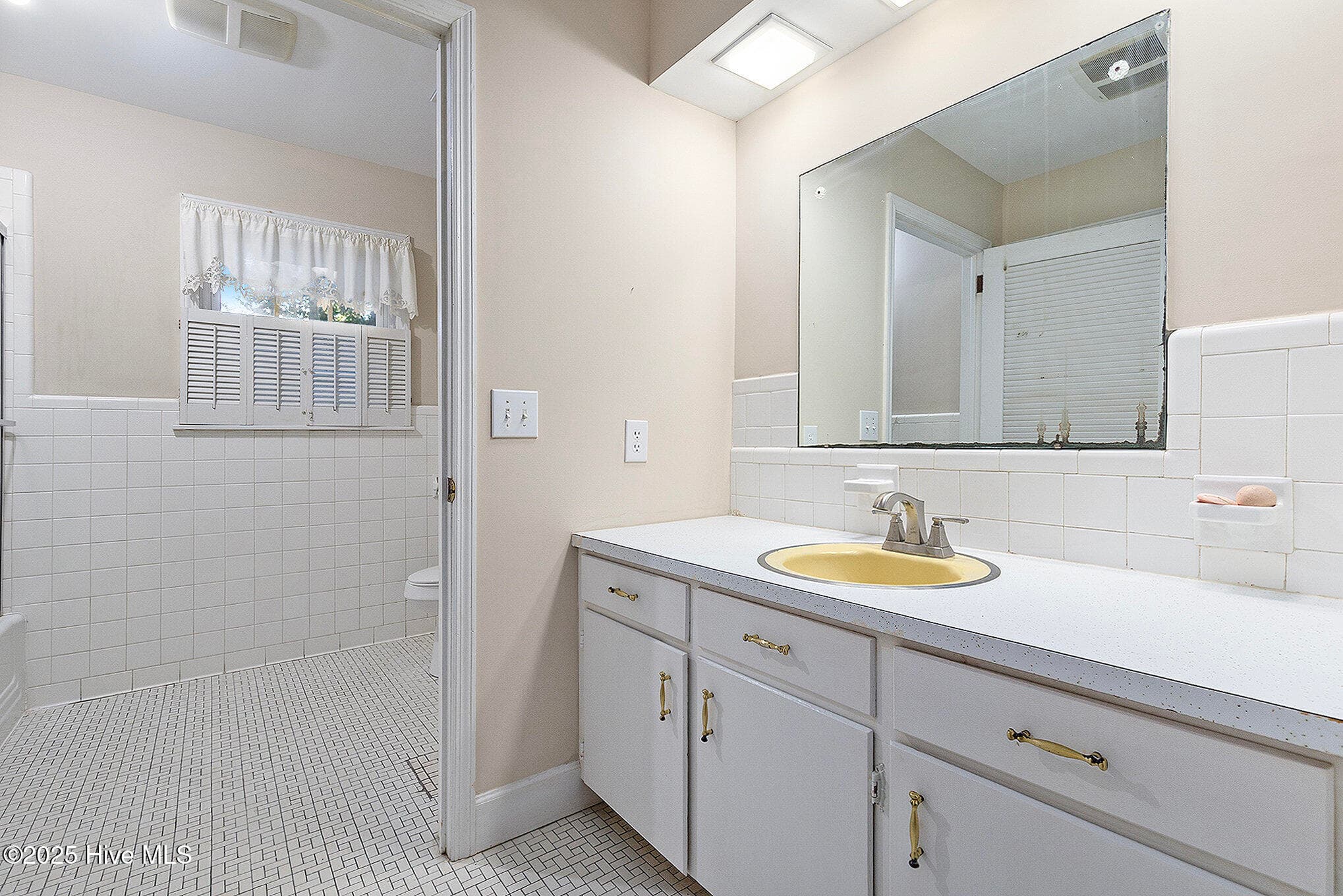 Bathroom 2 - 211 Pireway Road, Tabor City, NC 28463