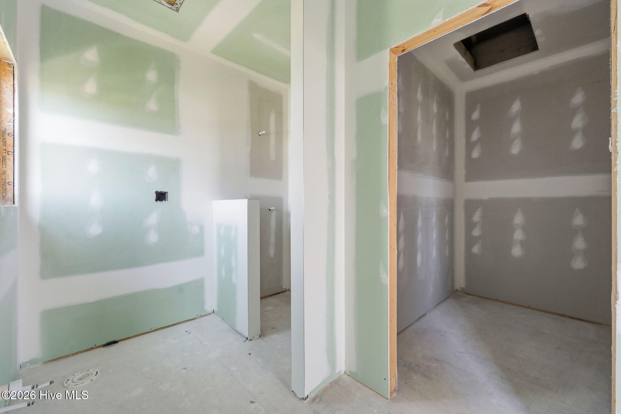 Primary bath & walk in closet - 3rd floor - 2302 Emerald Drive, Emerald Isle, NC 28594