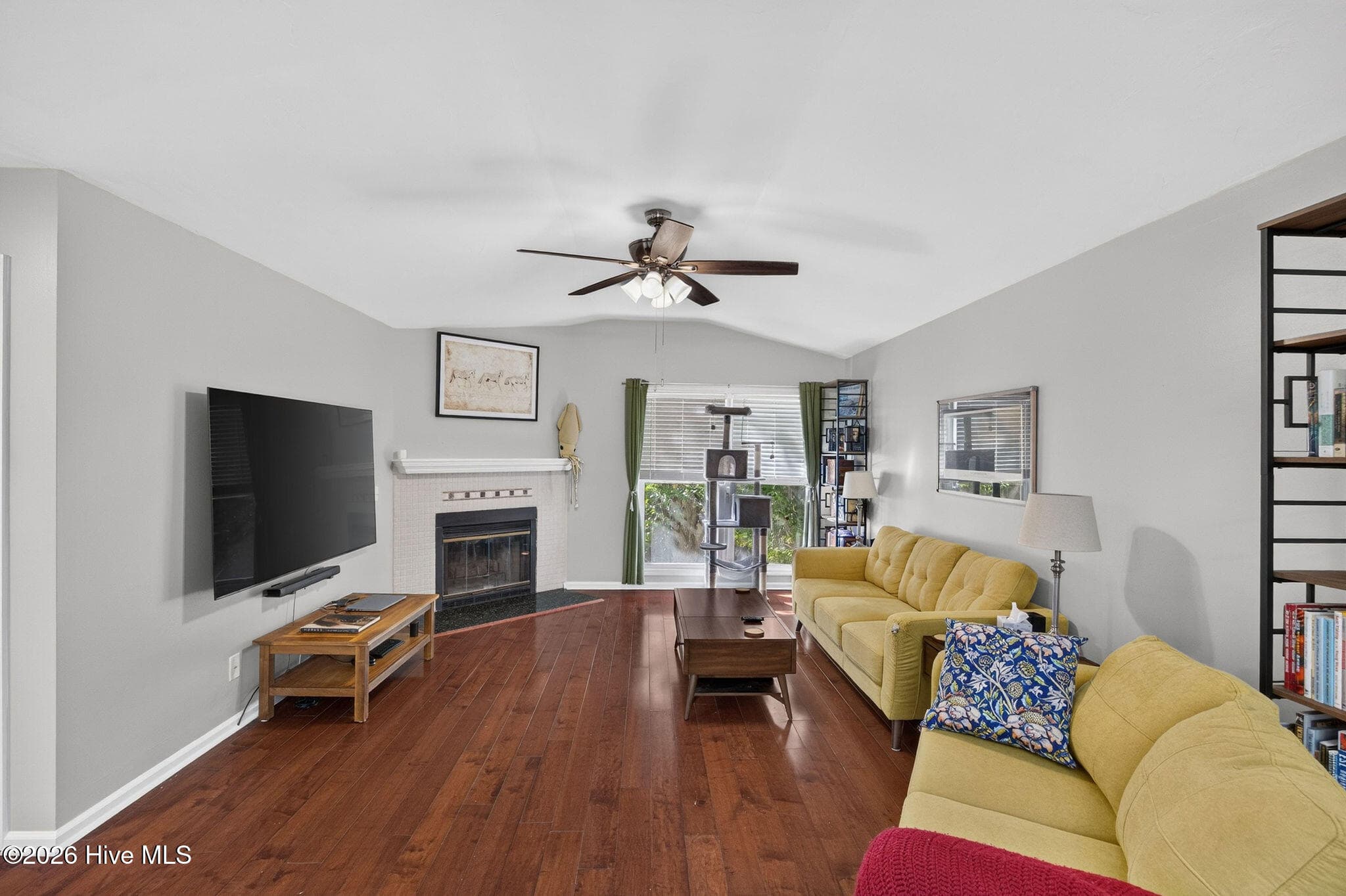 Single Family Residence at 111 Dron Place, Wilmington, NC 28409, photo 3 of 37