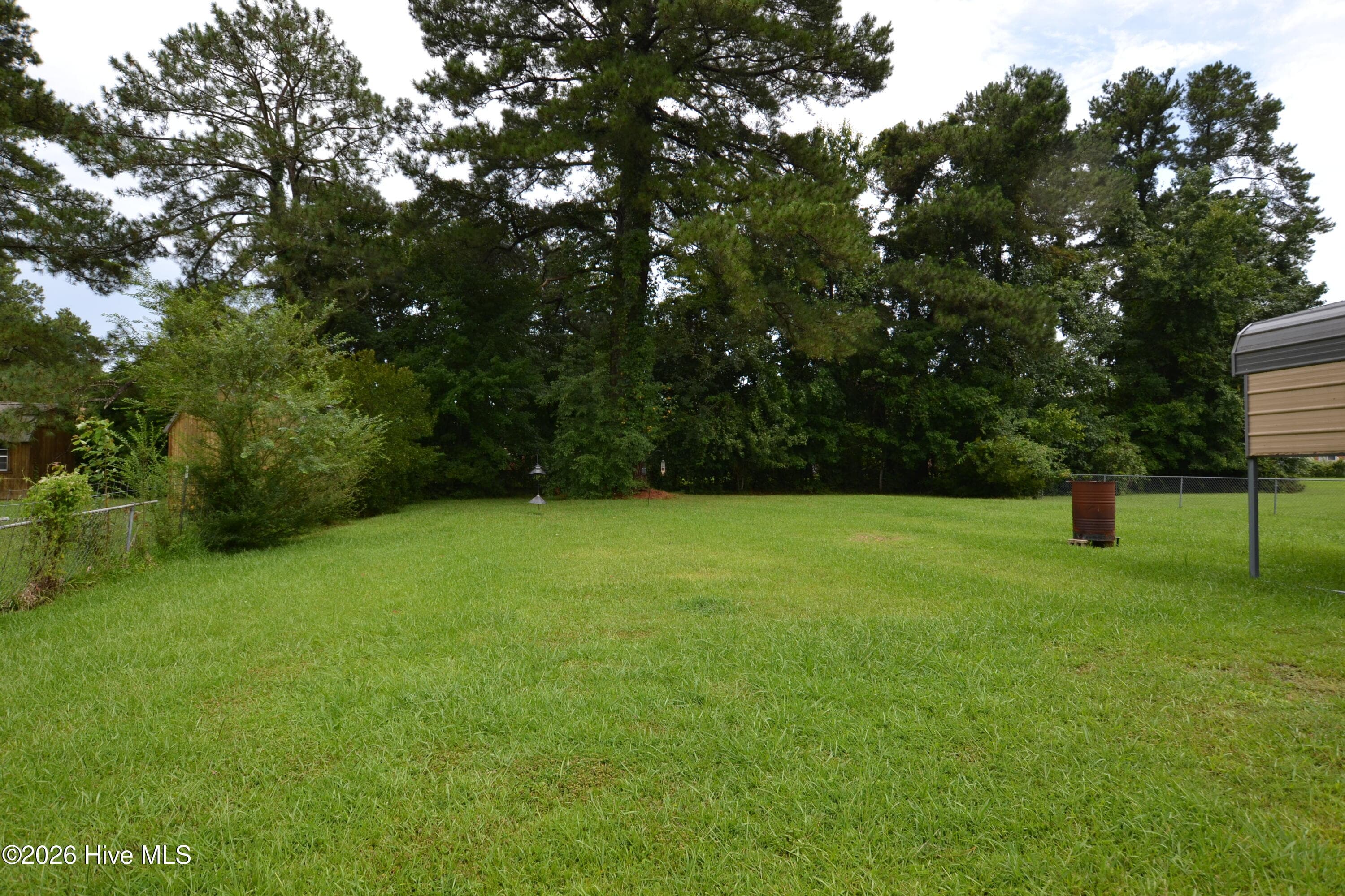 Single Family Residence at 126 Dare Drive, New Bern, NC 28560, photo 3 of 18