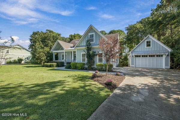 Single Family Residence at 209 Bates Retreat, Hampstead, NC 28443, photo 3 of 41