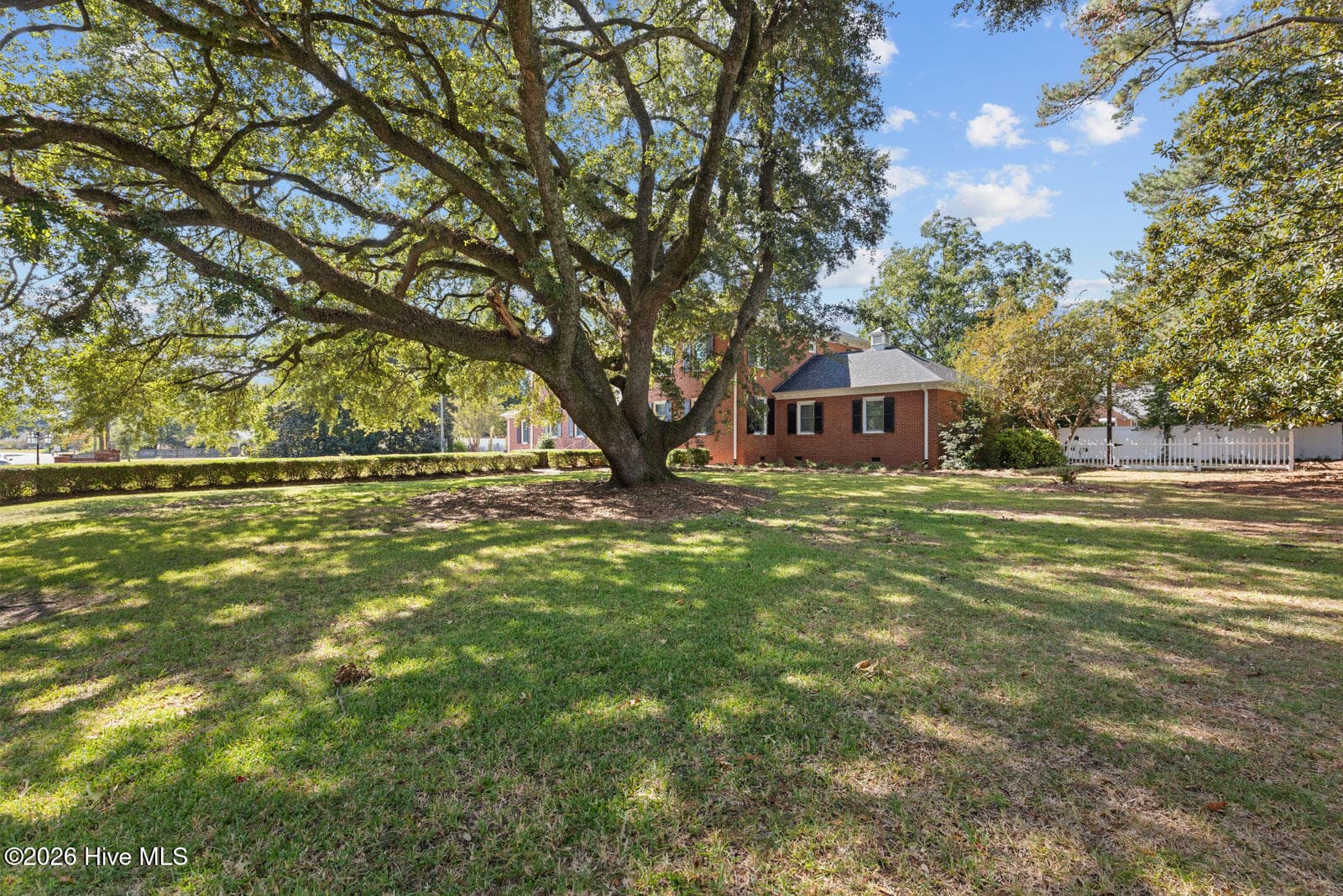 Single Family Residence at 415 Woodland Drive, Jacksonville, NC 28540, photo 4 of 5