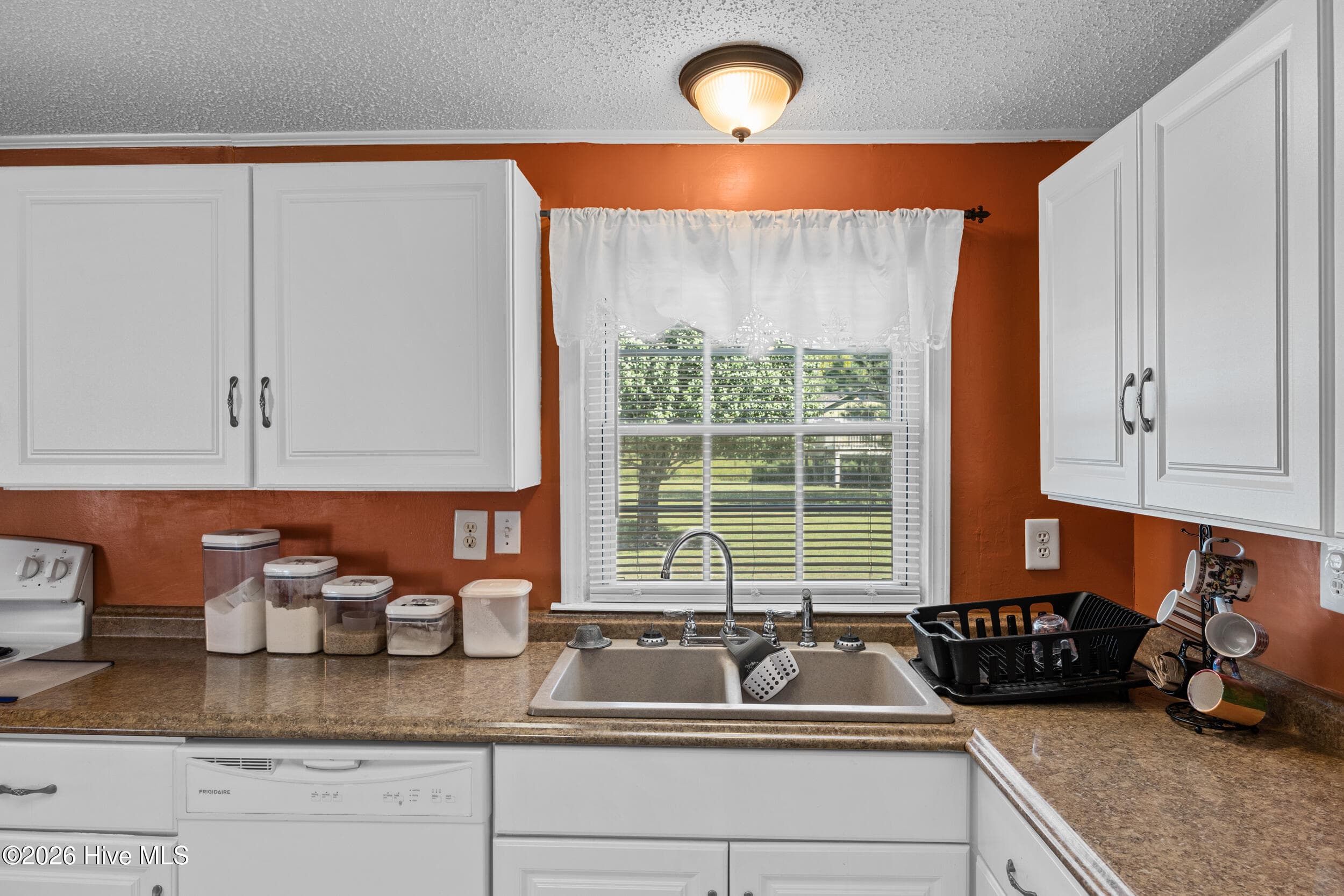 Manufactured Home at 195 Calabash Road NW, Calabash, NC 28467, photo 17 of 37