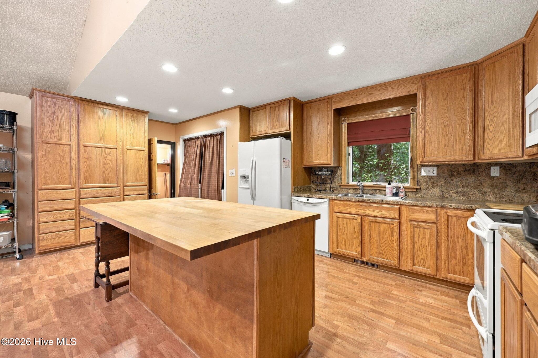 Single Family Residence at 400 Fort Hill Drive, Blounts Creek, NC 27814, photo 29 of 38