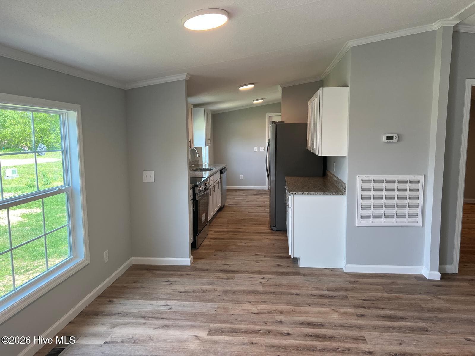 Manufactured Home at 84 Willow Creek Lane, Whiteville, NC 28472, photo 7 of 15
