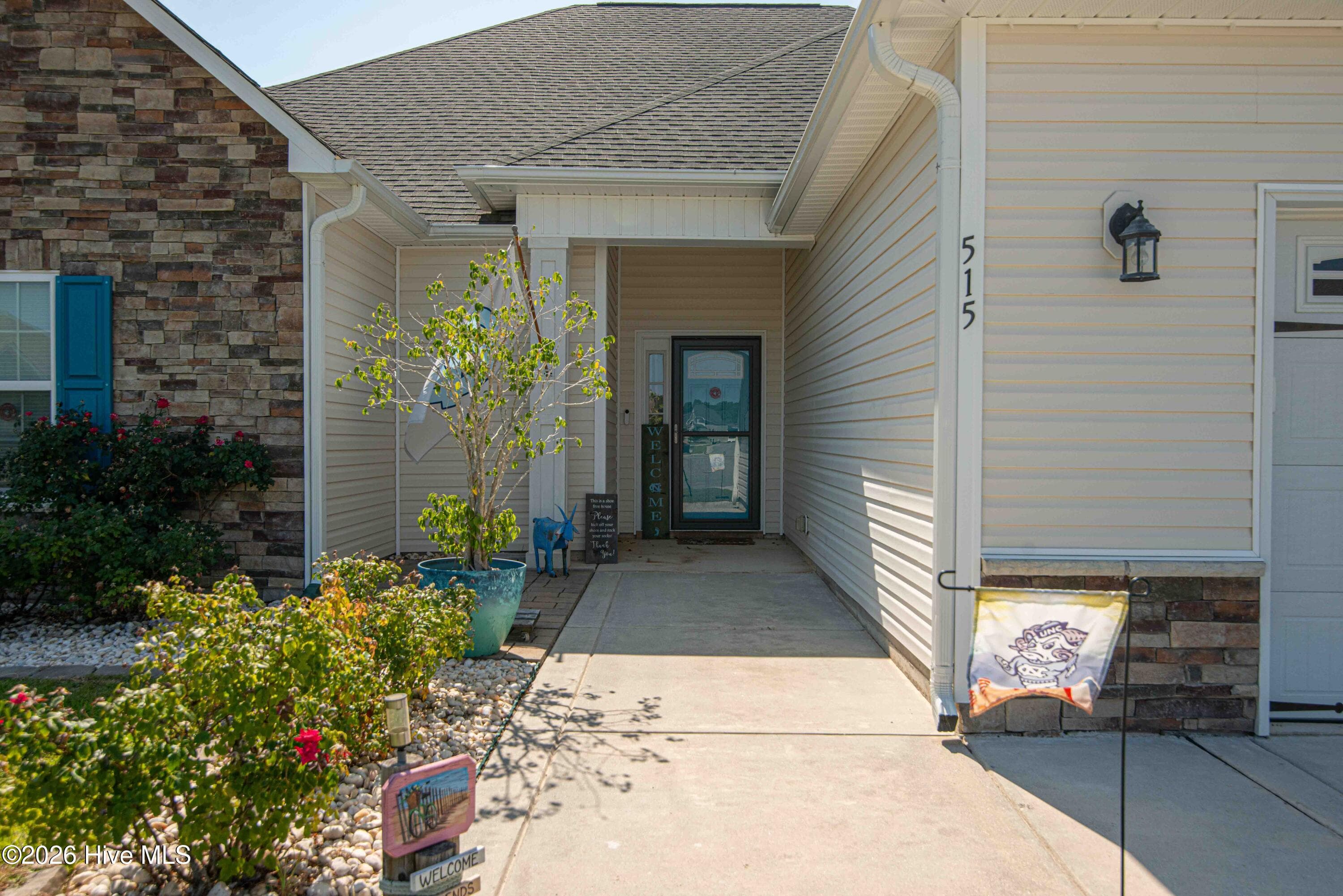 Single Family Residence at 515 Shipyard Court, Swansboro, NC 28584, photo 2 of 66