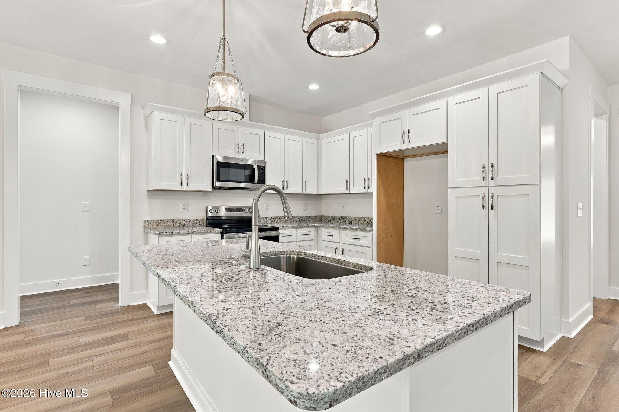 Single Family Residence at 31 Currituck Court, Oriental, NC 28571, photo 14 of 93