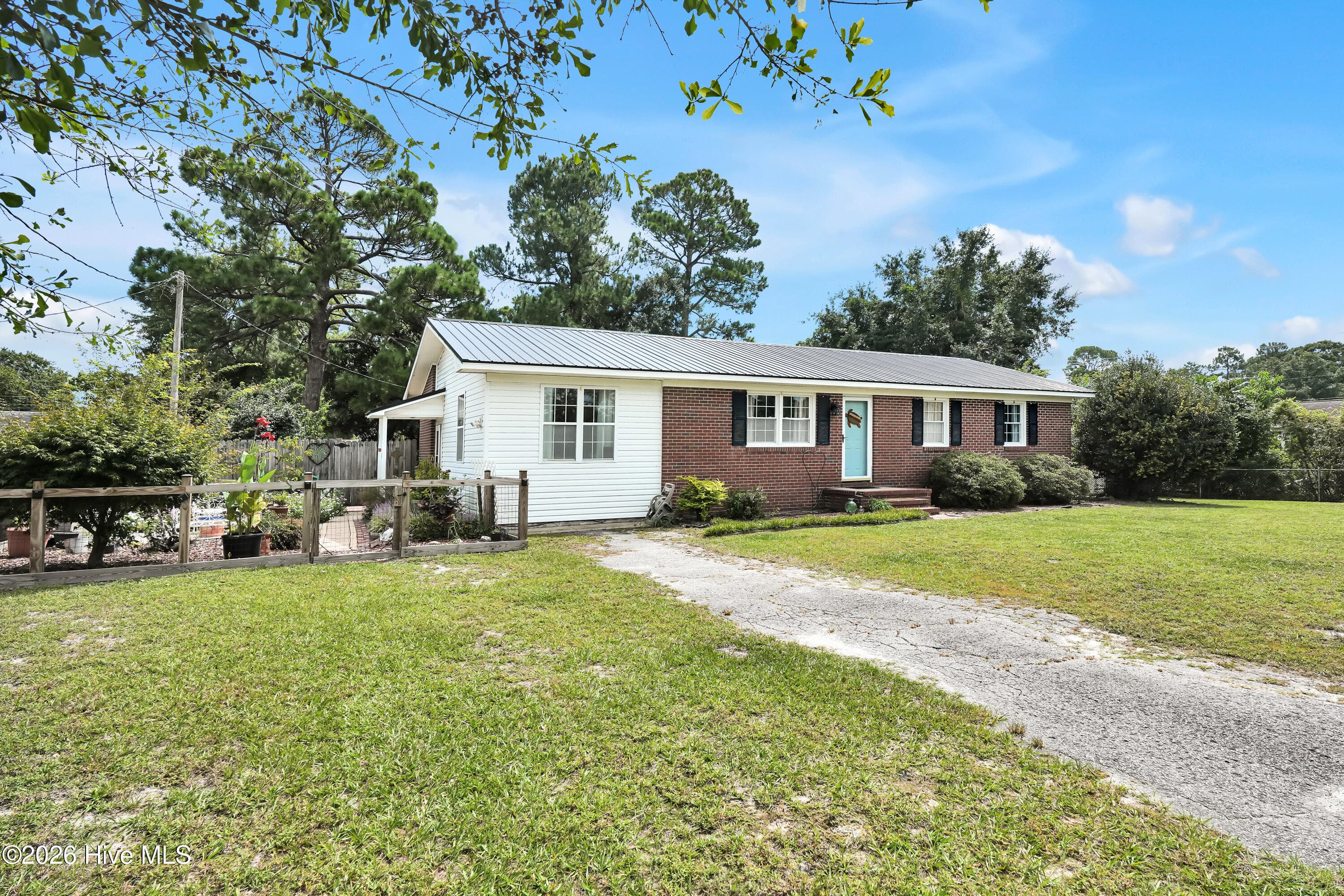 Single Family Residence at 710 N College Road, Wilmington, NC 28405, photo 2 of 36