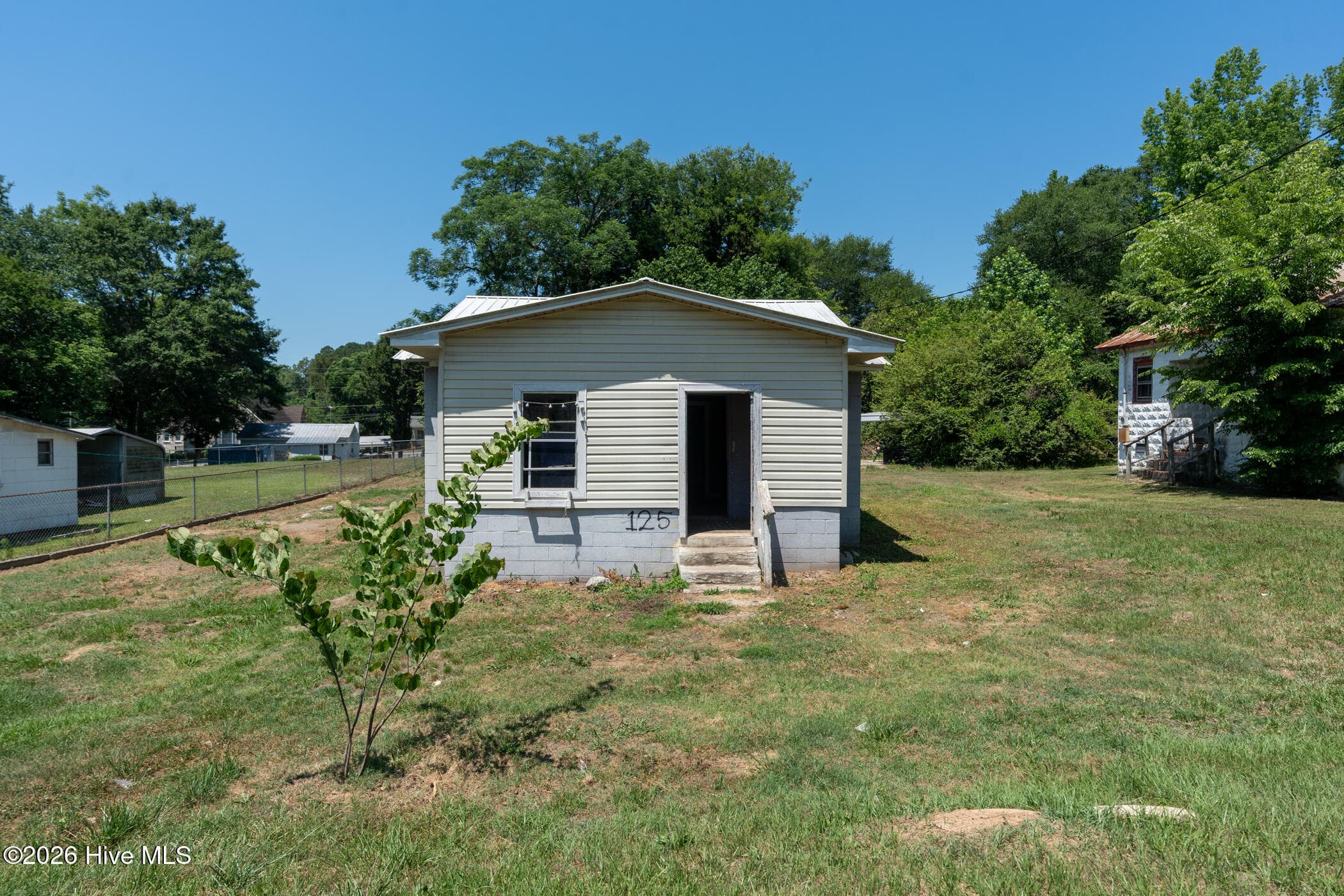 Single Family Residence at 125 Garrett Street, Rockingham, NC 28379, photo 2 of 8