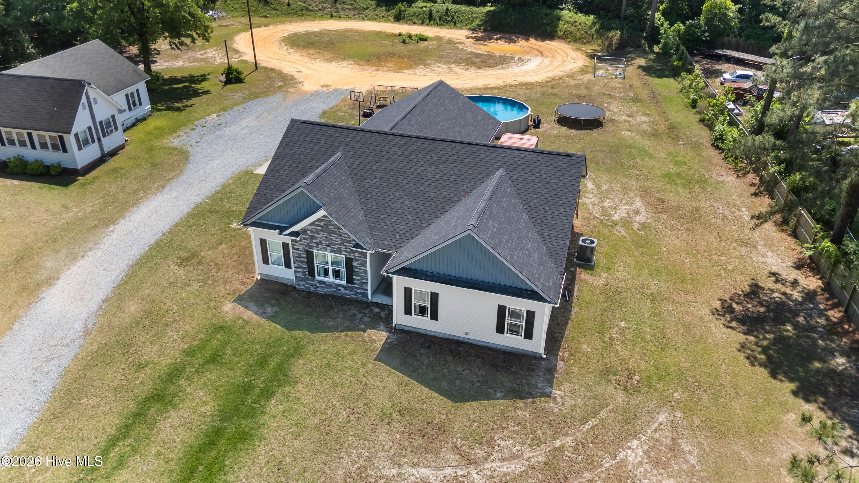 Single Family Residence at 4201 Needmore Road, Turkey, NC 28393, photo 2 of 3
