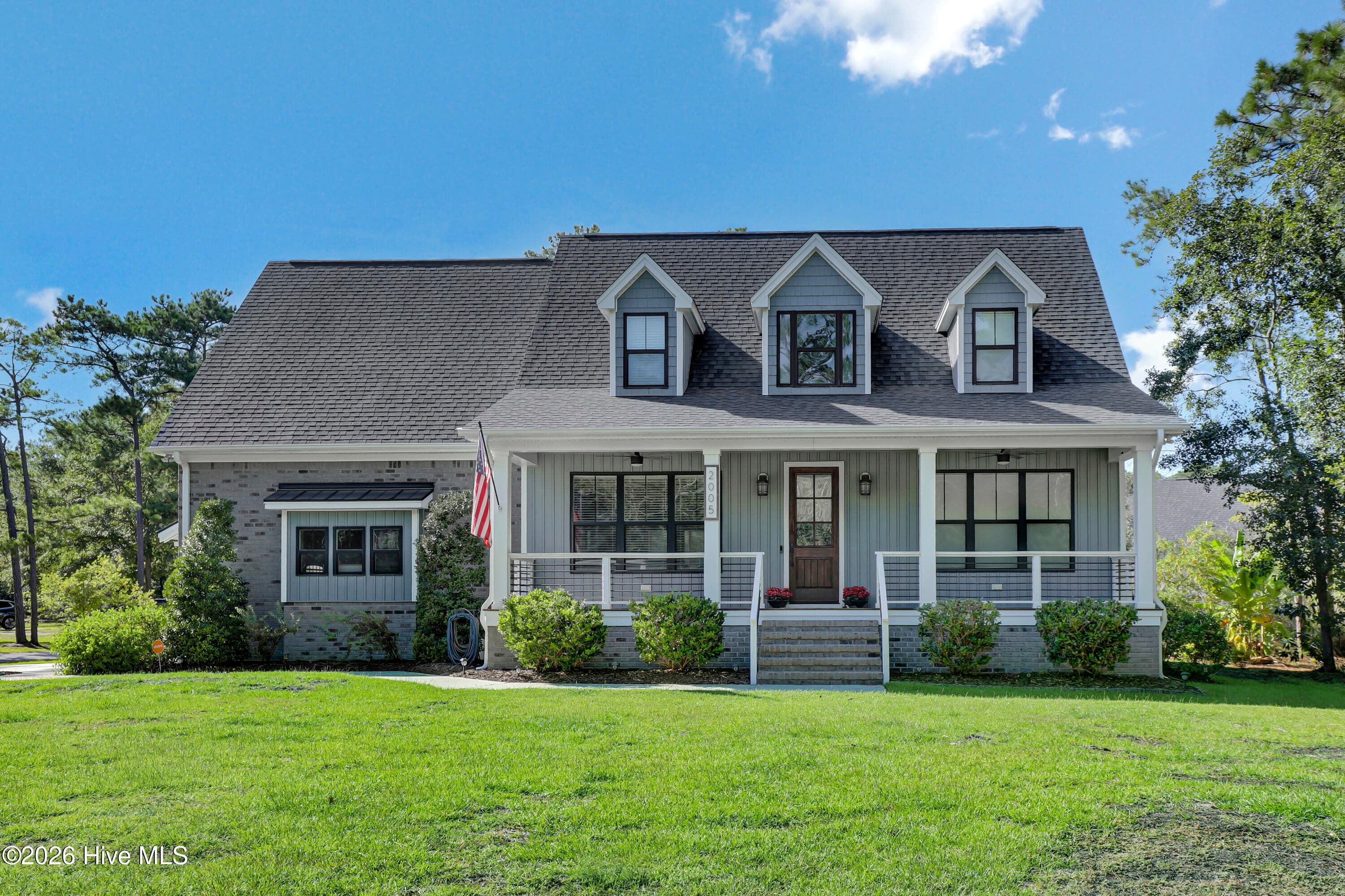 Single Family Residence at 2005 Country Club Drive, Hampstead, NC 28443, photo 4 of 66