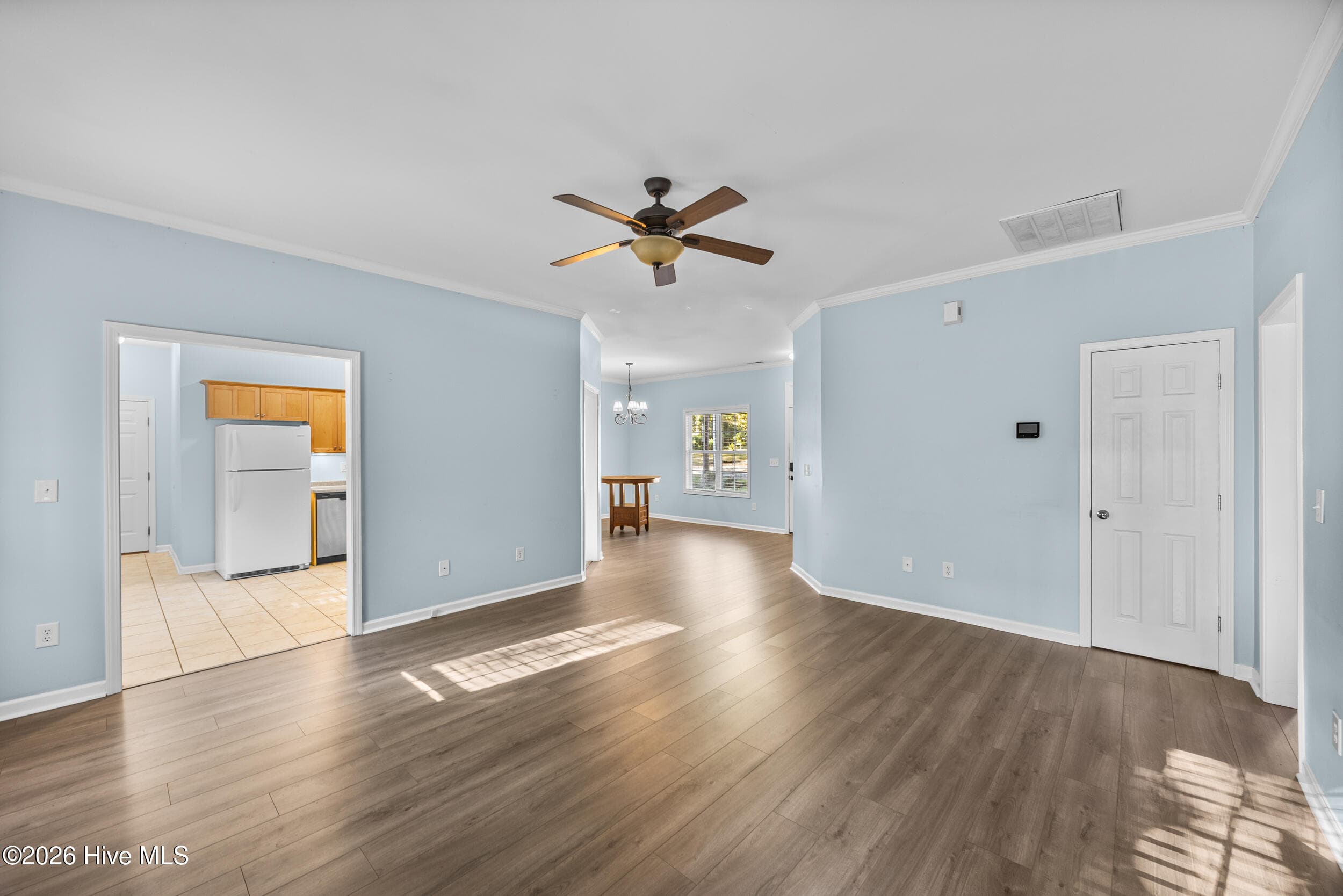 Large Living Room - 537 Bonham Avenue, Wilmington, NC 28403