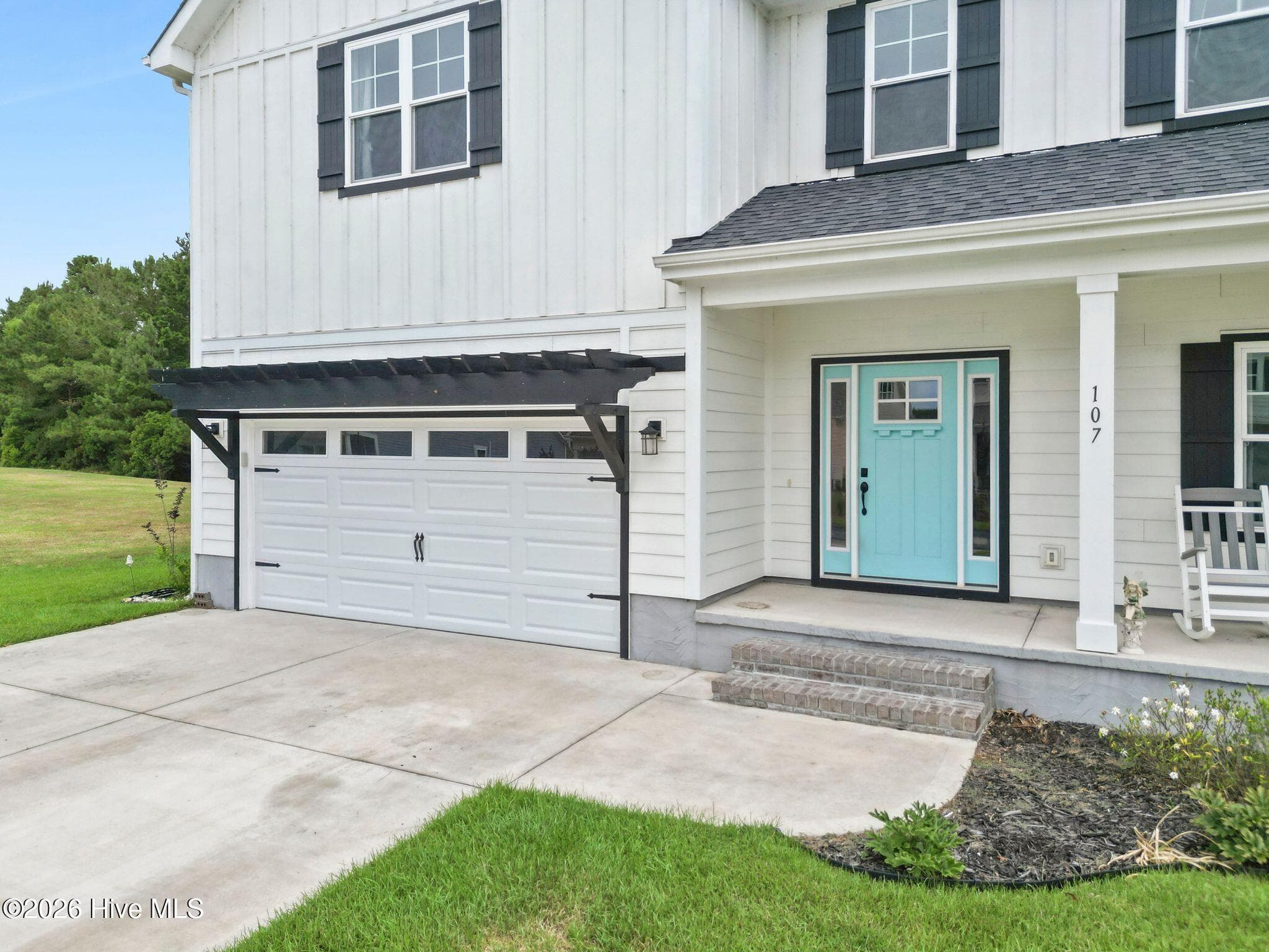 Single Family Residence at 107 Whispering Pine Lane, Holly Ridge, NC 28445, photo 4 of 100