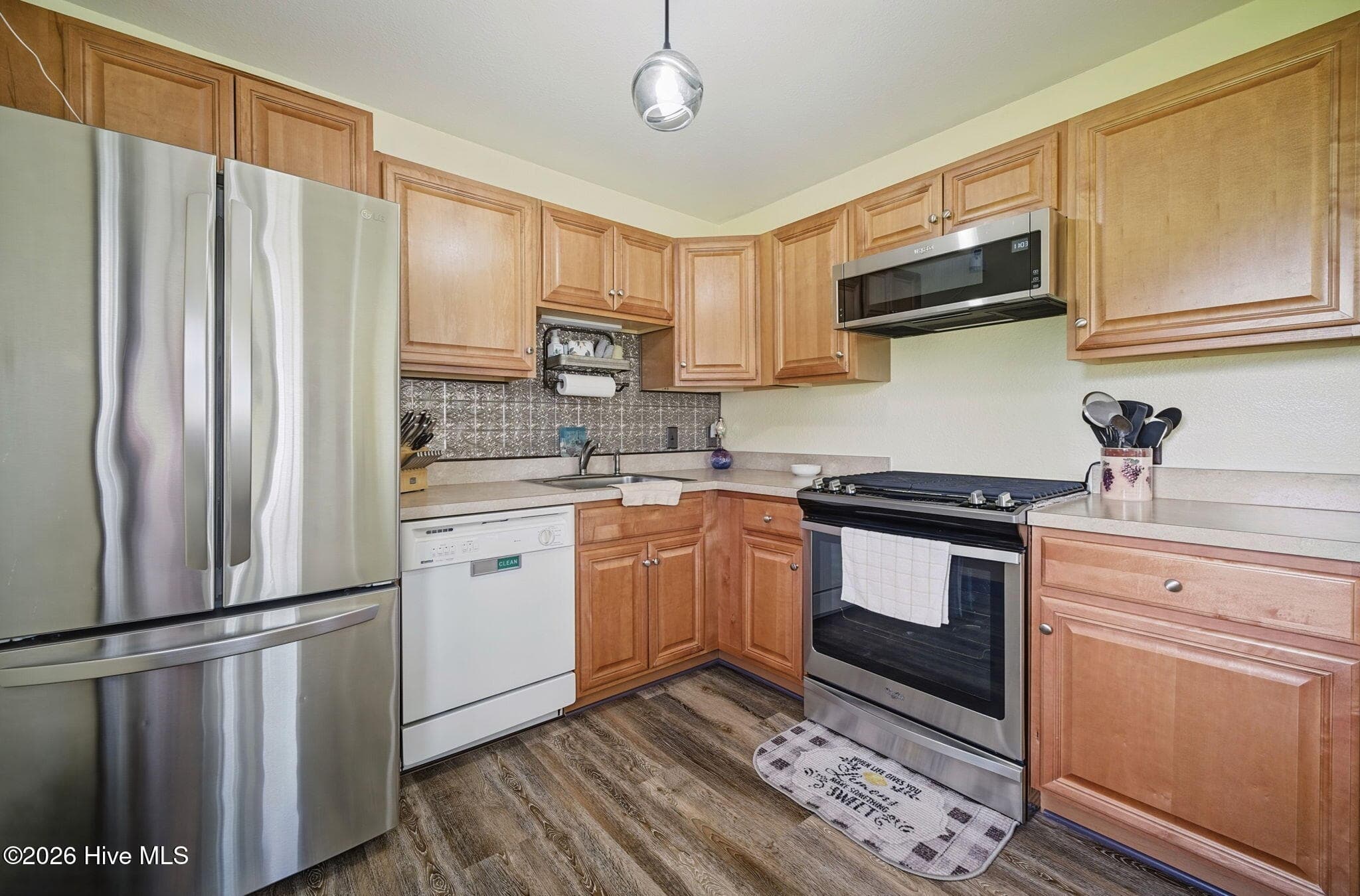 Single Family Residence at 112 Canadian Goose Drive, Currituck, NC 27929, photo 10 of 32