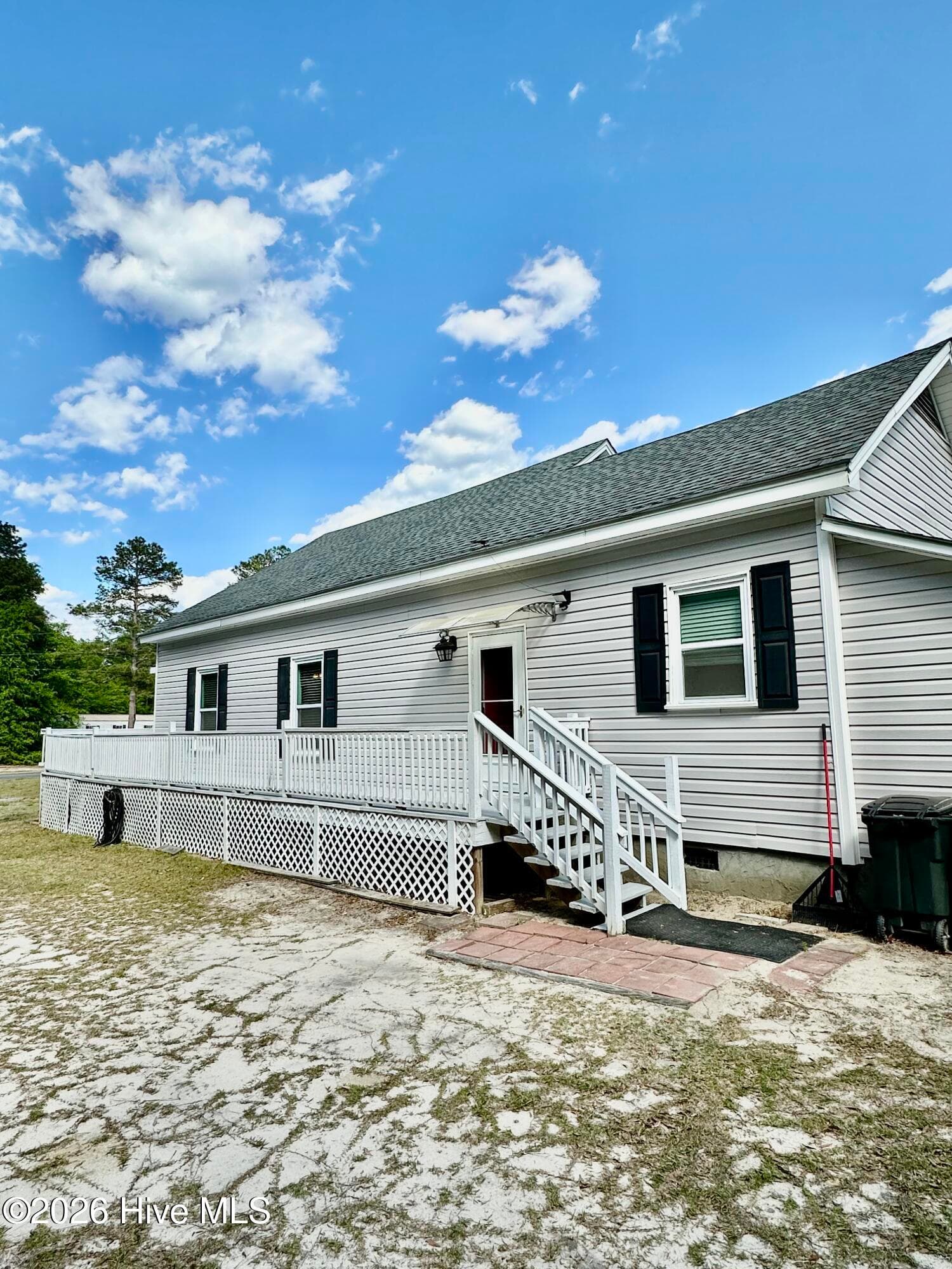 Single Family Residence at 588 Lightwood Knot Road, Kelly, NC 28448, photo 4 of 20
