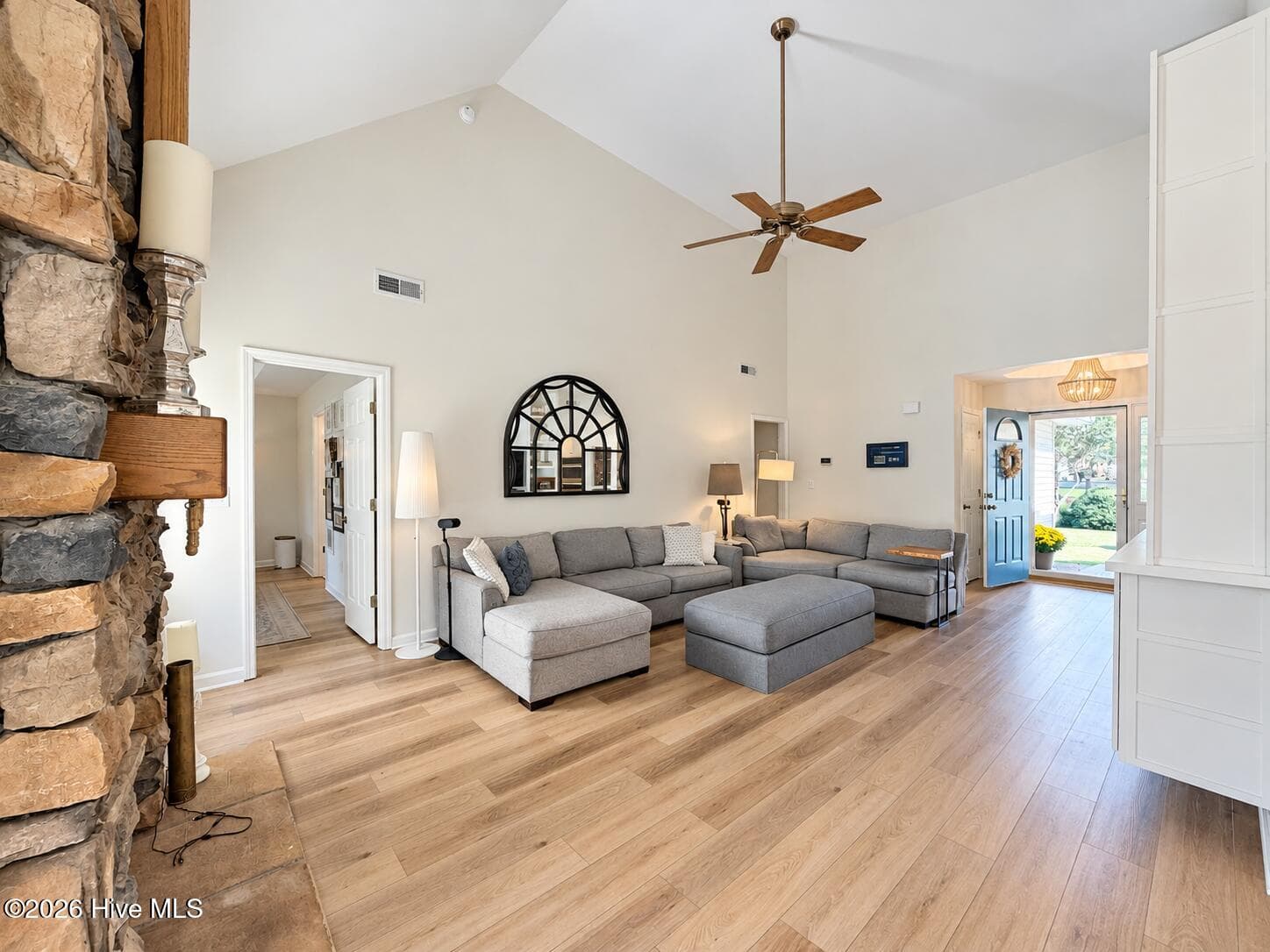 Single Family Residence at 305 Shearwater Drive, Hampstead, NC 28443, photo 11 of 40