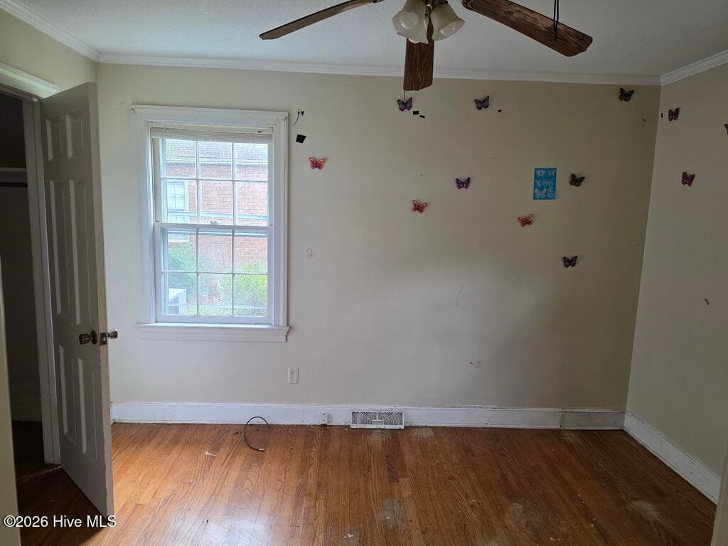 Single Family Residence at 2211 Tanglewood Drive, Kinston, NC 28504, photo 14 of 15
