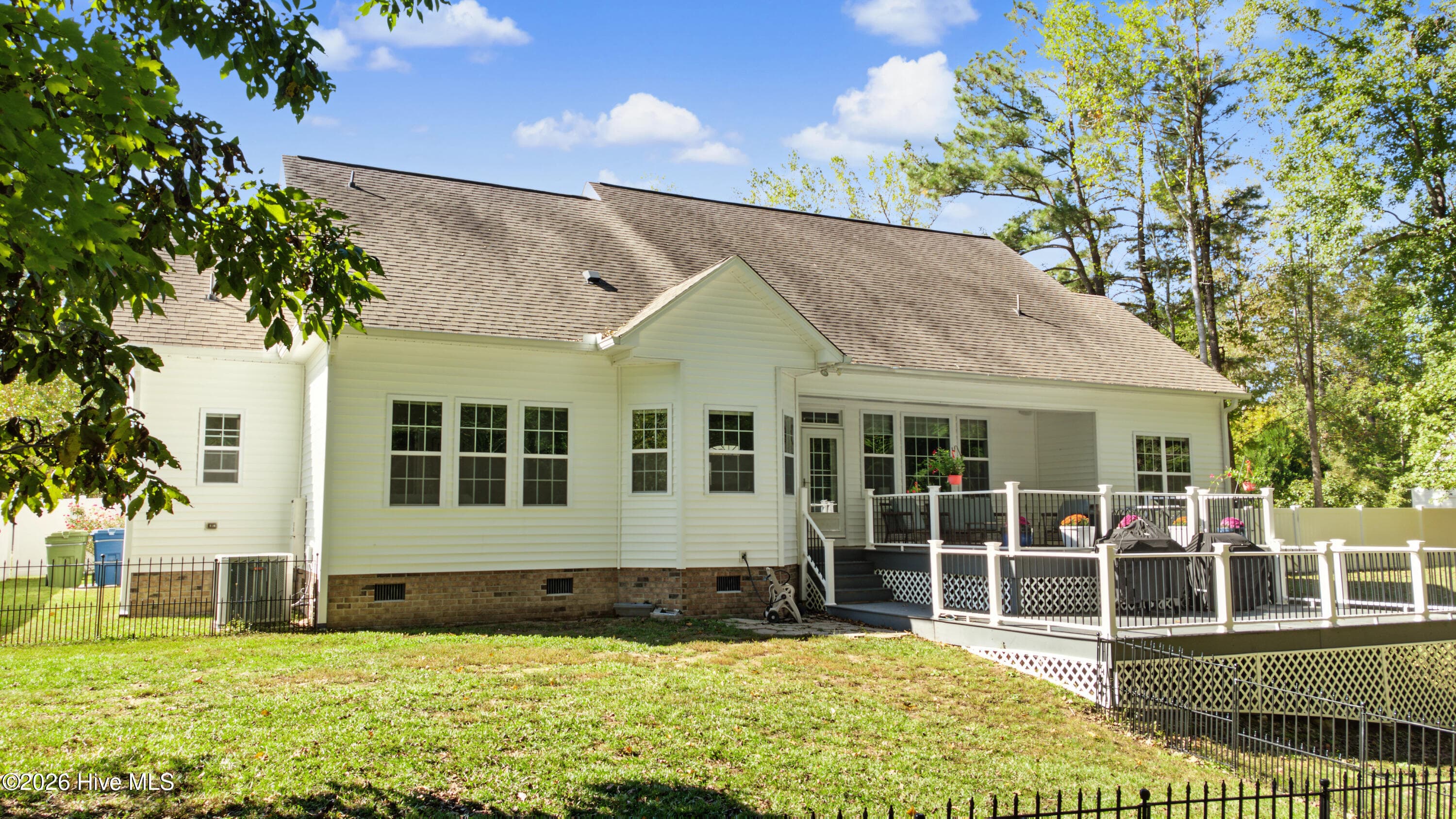 Single Family Residence at 135 Castle Court, Washington, NC 27889, photo 38 of 41