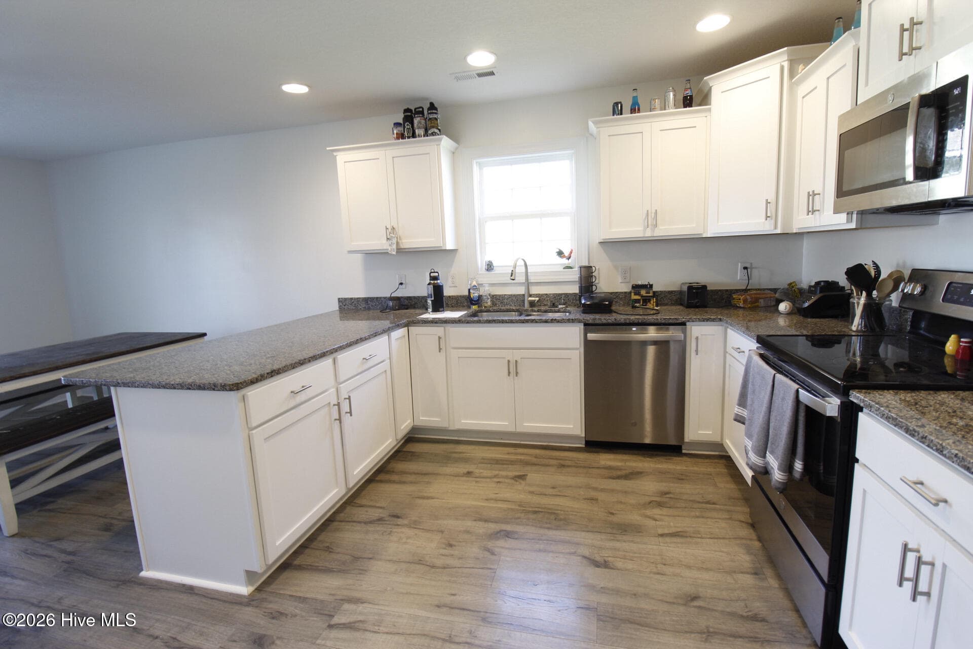 Single Family Residence at 404 Montgomery Drive, Jacksonville, NC 28546, photo 15 of 30