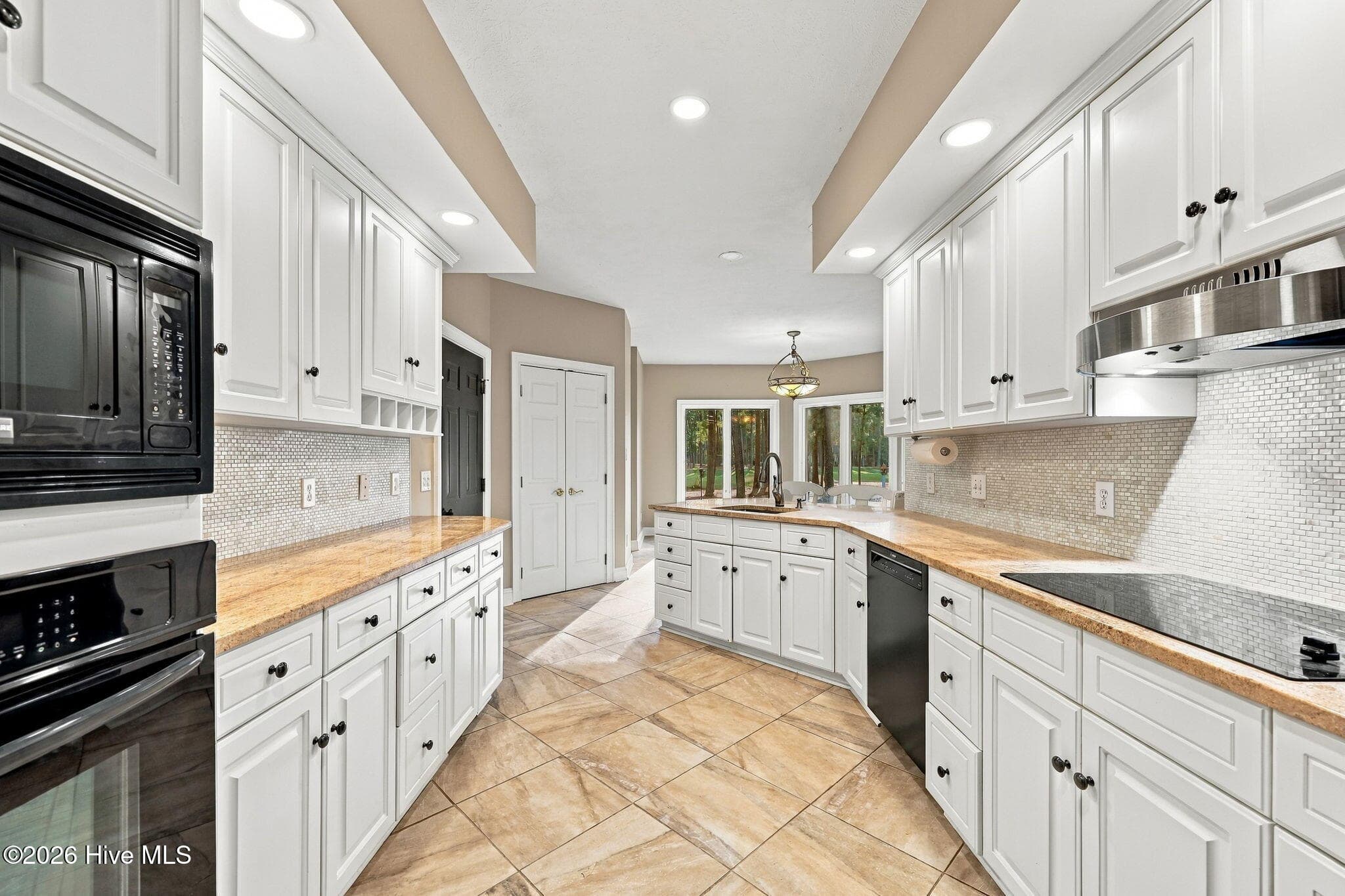 Single Family Residence at 39 Devon Drive, Pinehurst, NC 28374, photo 17 of 59