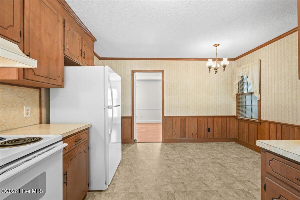 Single Family Residence at 3000 Camelot Drive, Kinston, NC 28504, photo 30 of 51