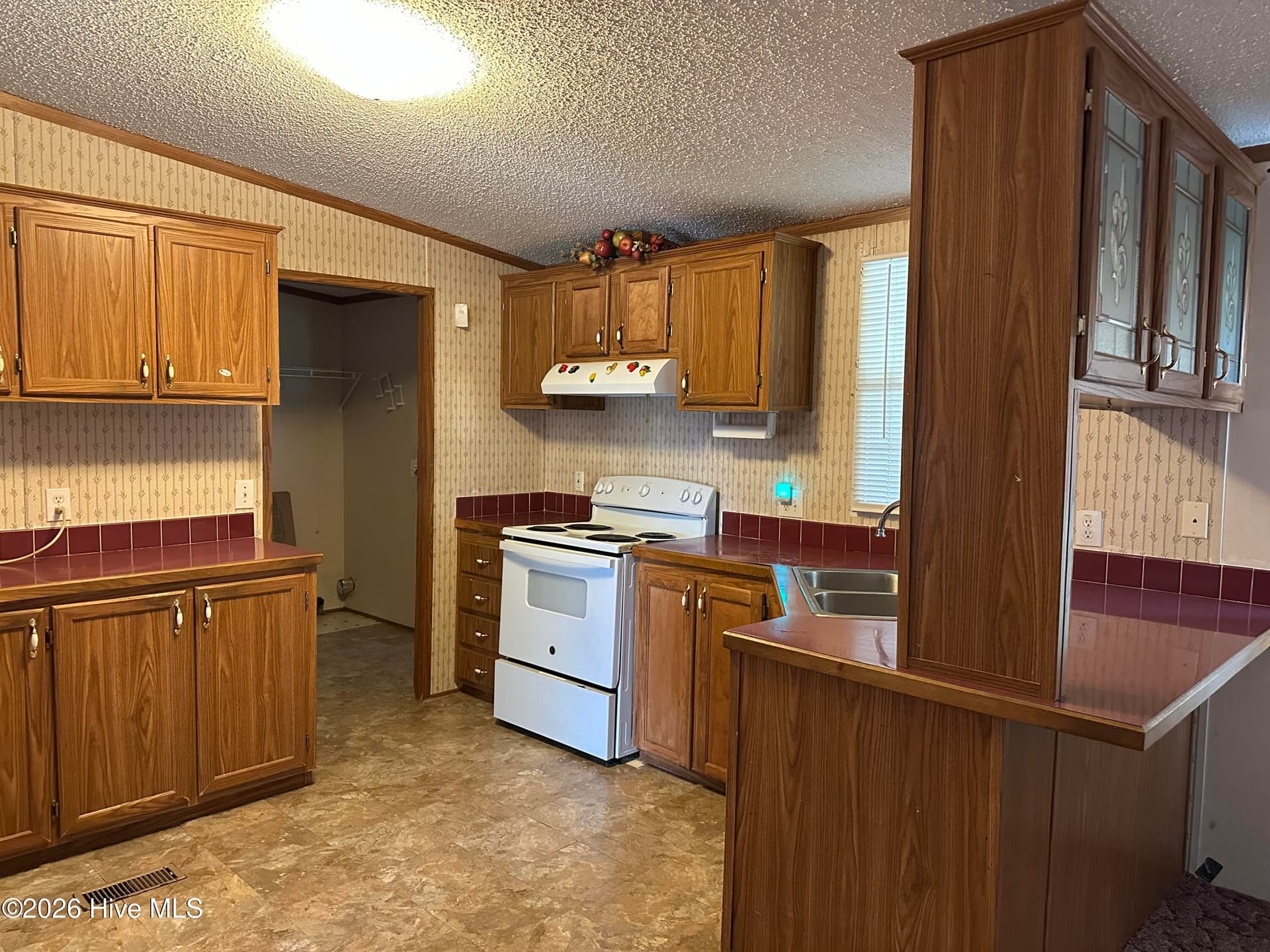 Manufactured Home at 80 Lancaster Farm Road, Whitakers, NC 27891, photo 4 of 12