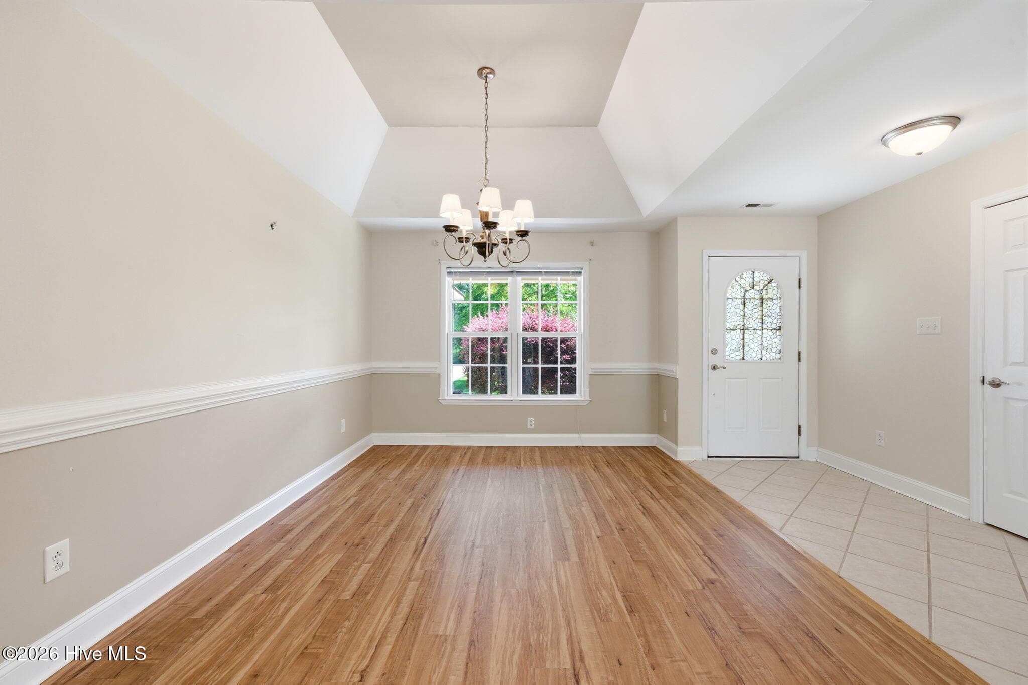 Single Family Residence at 1007 Barkentine Drive, New Bern, NC 28560, photo 7 of 60