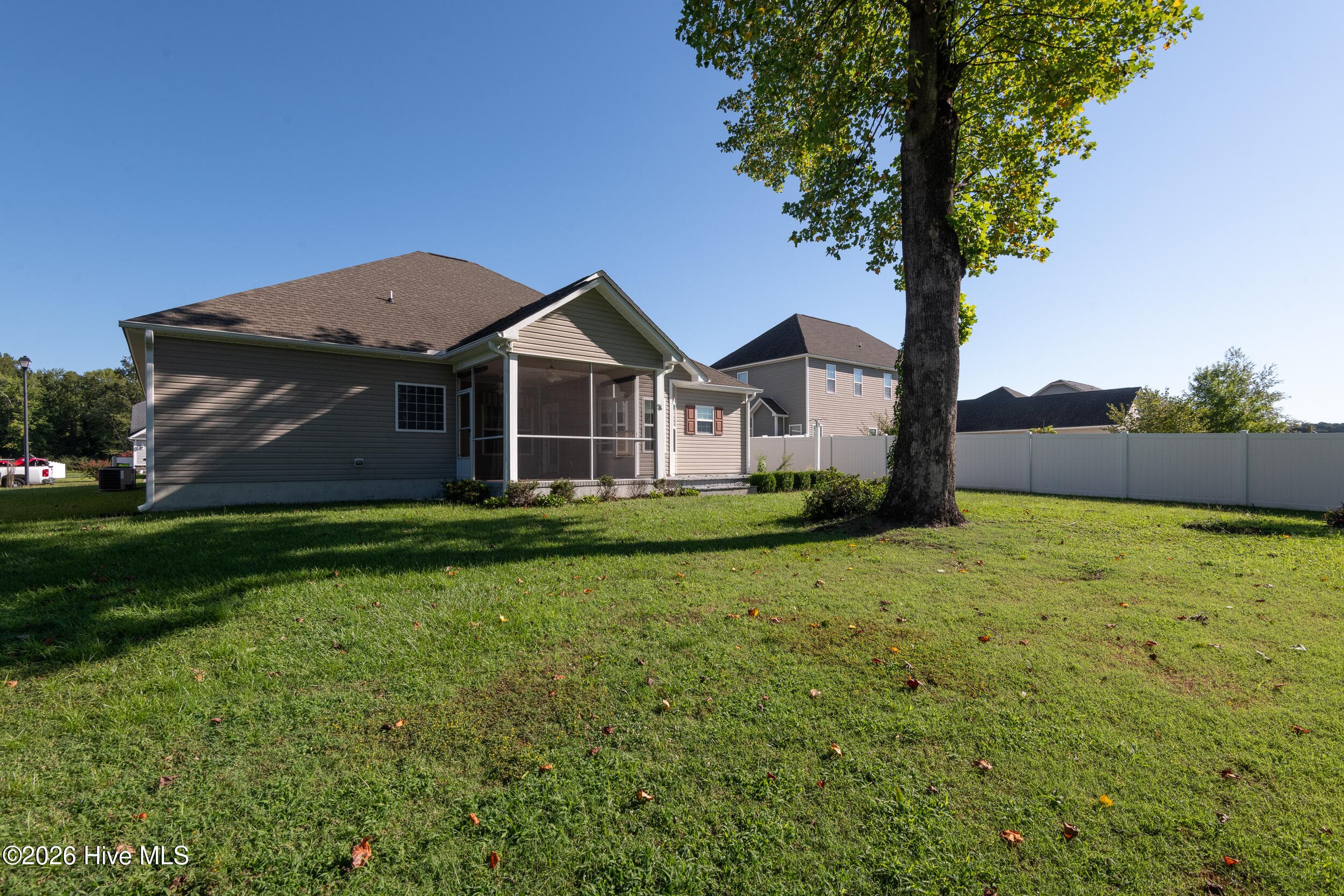 Single Family Residence at 297 Copper Creek Drive, Winterville, NC 28590, photo 15 of 52