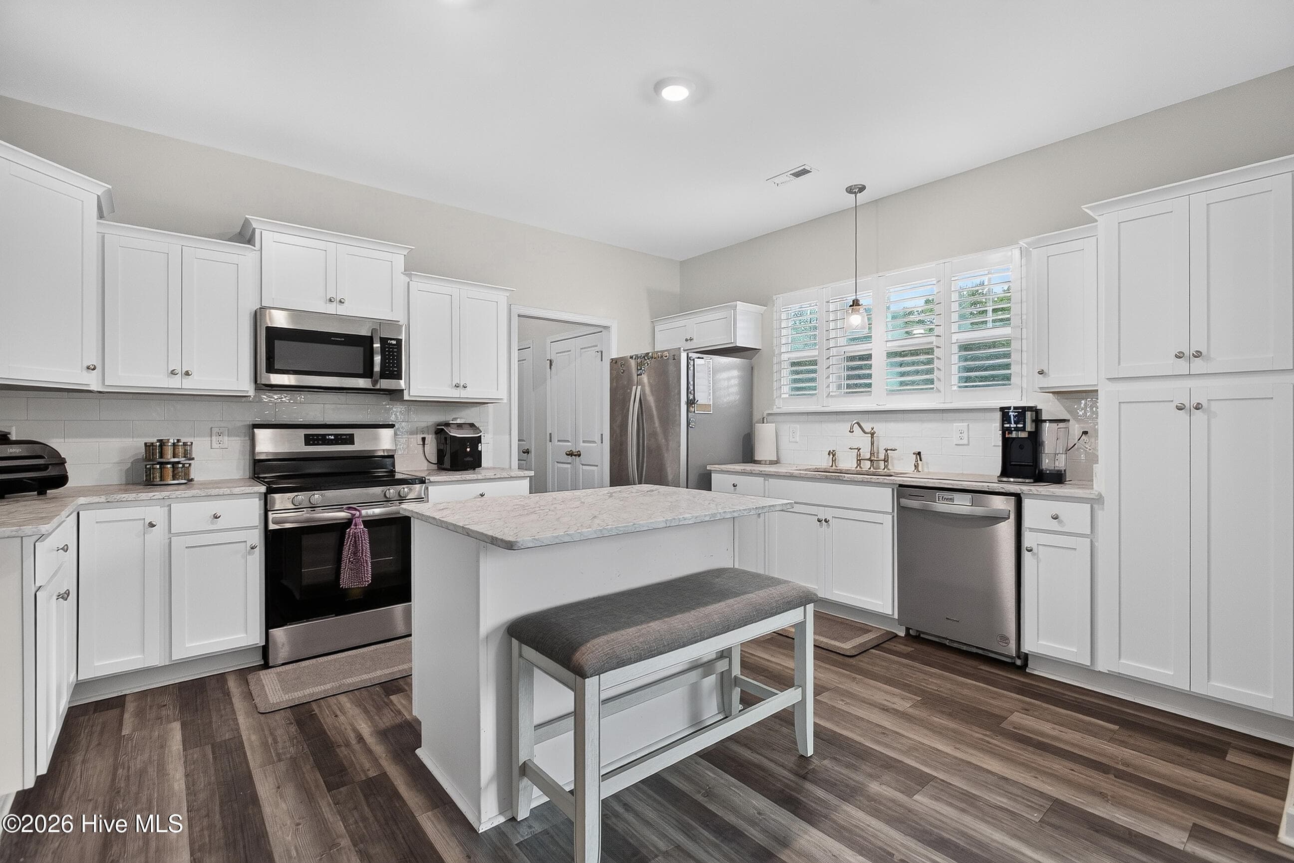 Single Family Residence at 604 Macy Place, Hubert, NC 28539, photo 12 of 35