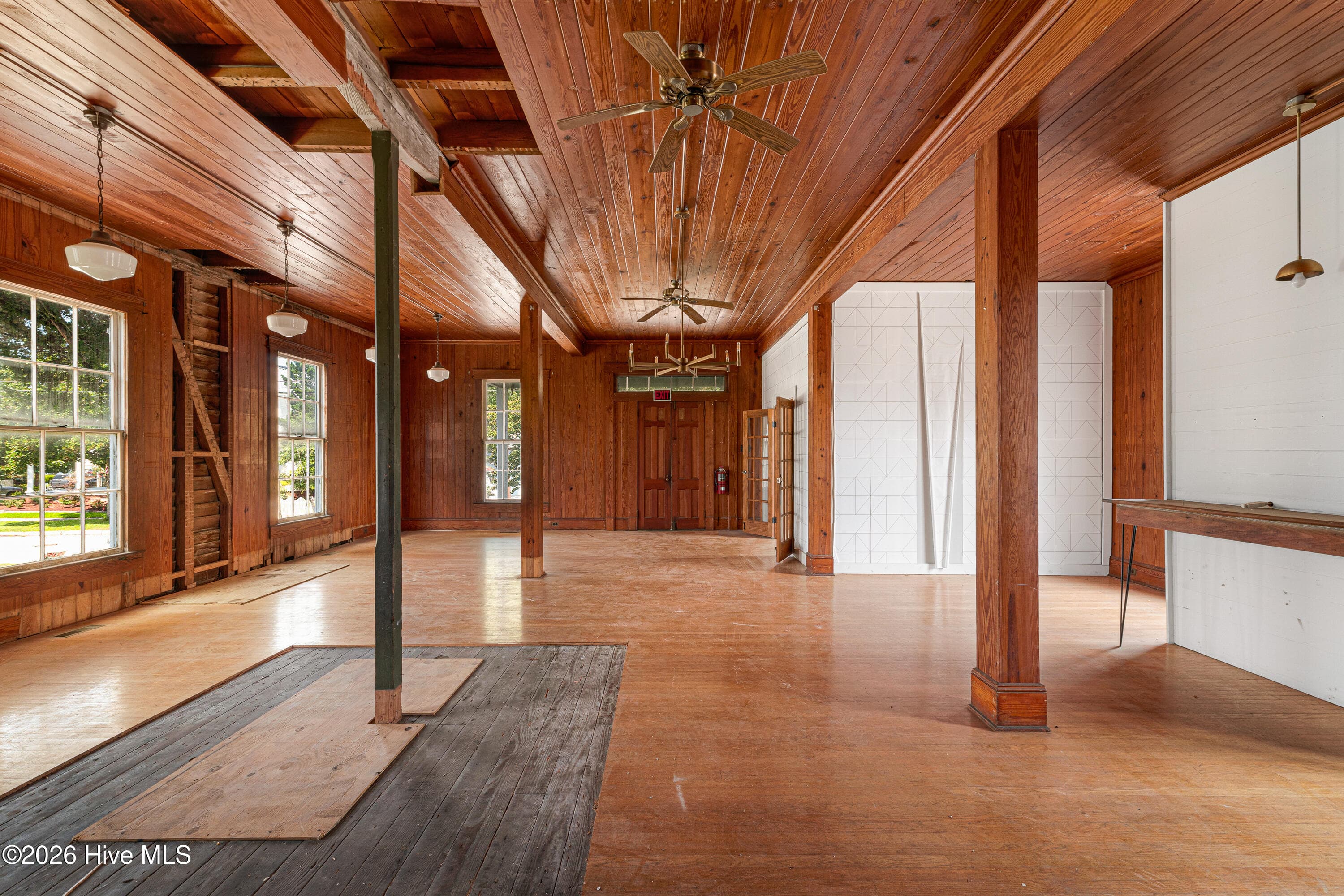 Single Family Residence at 204 Turner Street, Beaufort, NC 28516, photo 5 of 47