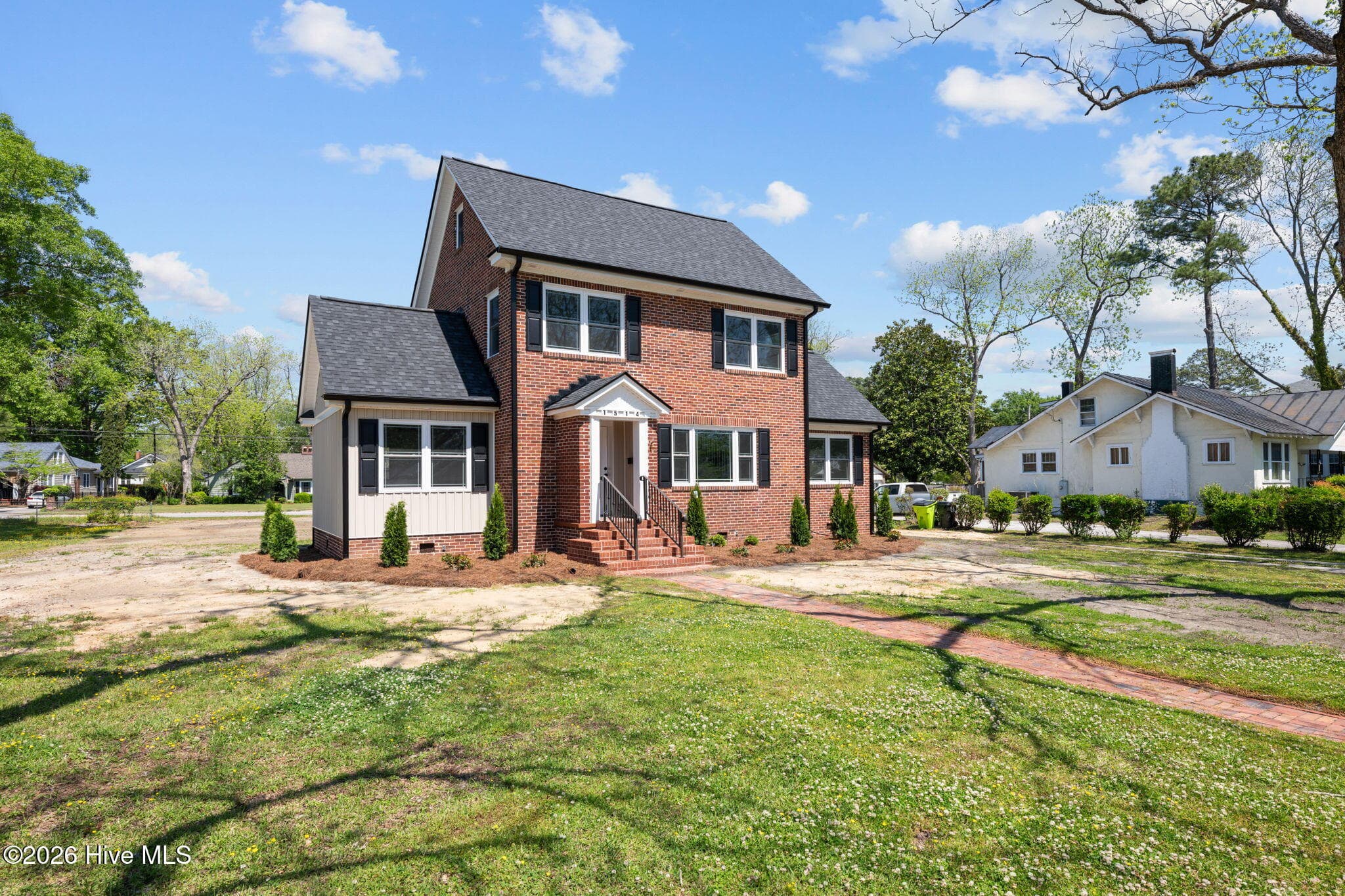 Single Family Residence at 1514 Rhem Avenue, New Bern, NC 28560, photo 2 of 41