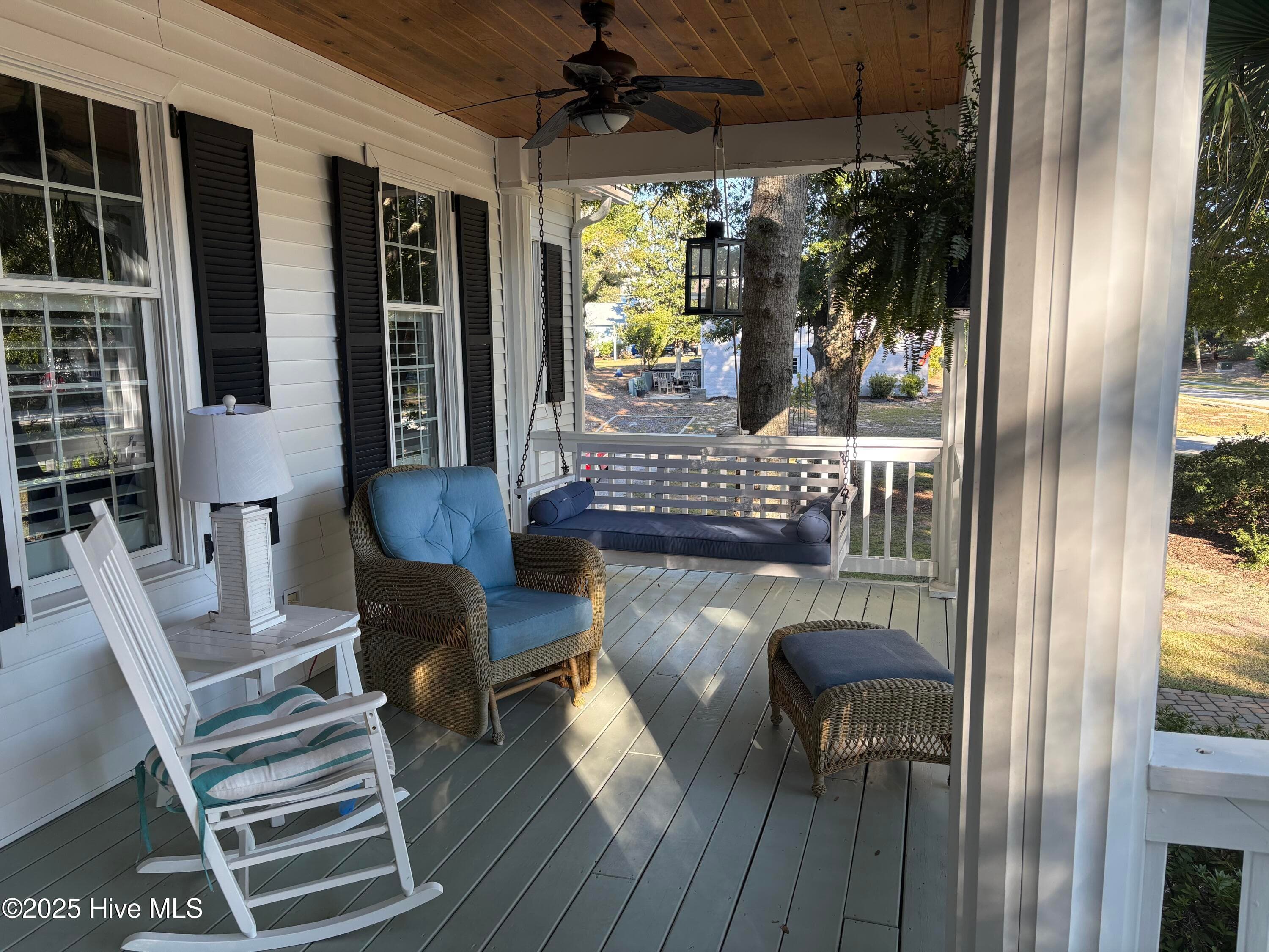 Single Family Residence at 500 W St George Street, Southport, NC 28461, photo 2 of 7