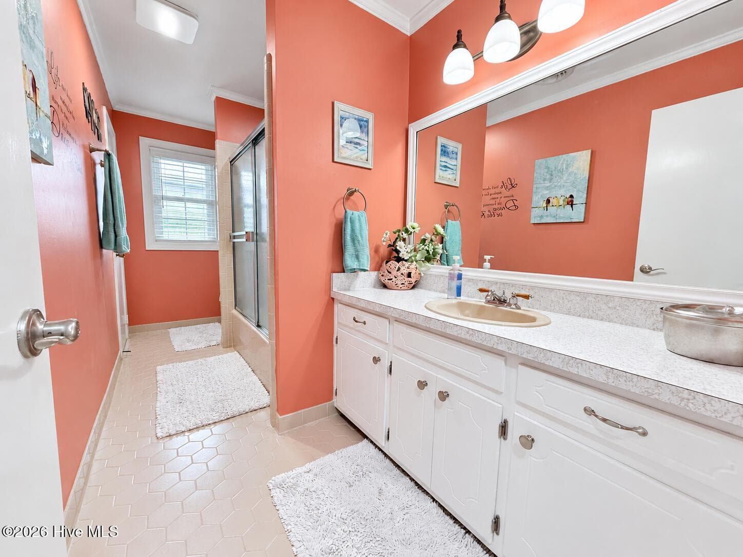 Upstairs Guests Bath - 5405 Cedar Tree Lane, Emerald Isle, NC 28594