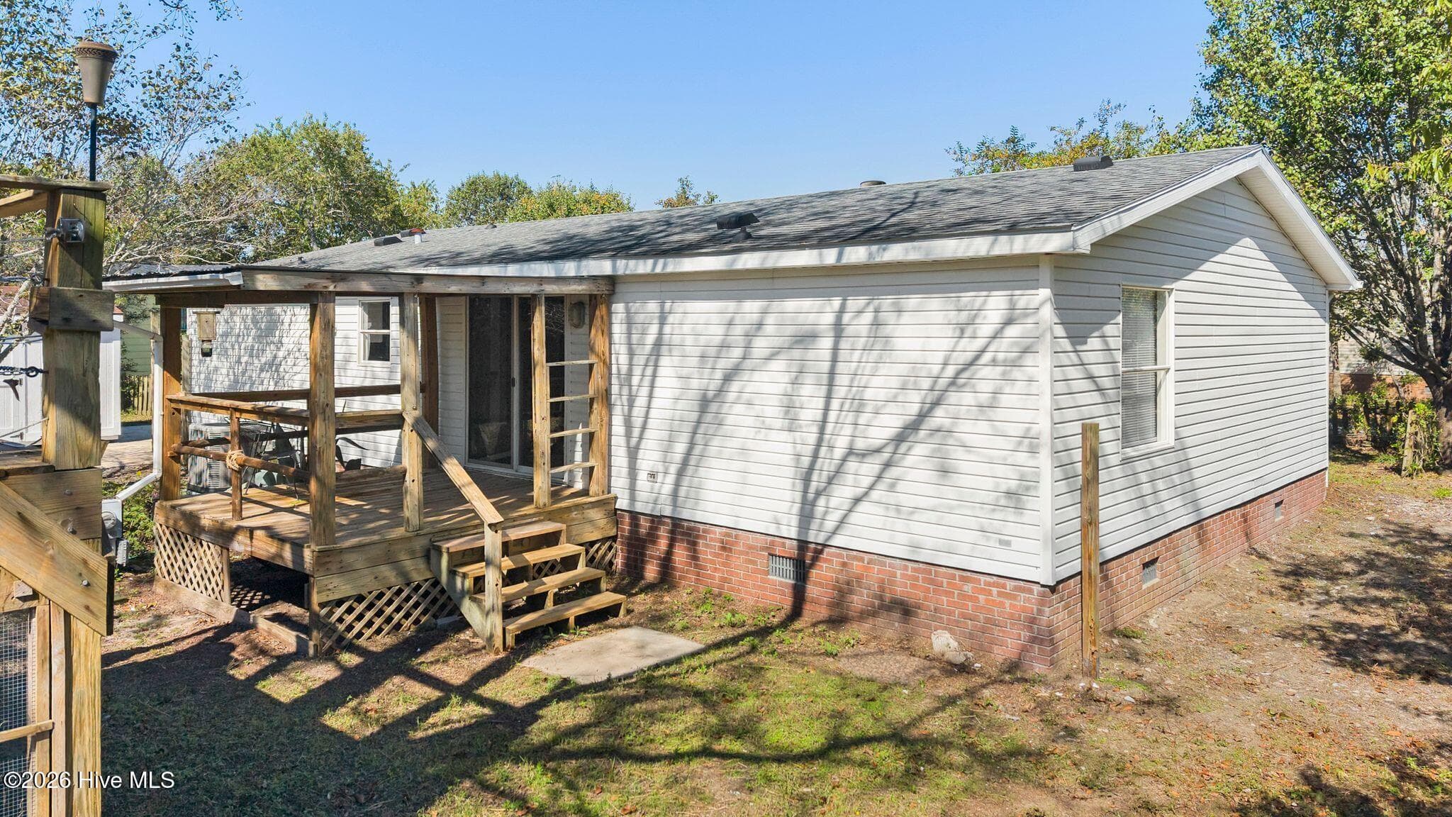 Manufactured Home at 6140 Carolina Beach Road Trlr 28, Wilmington, NC 28412, photo 49 of 54