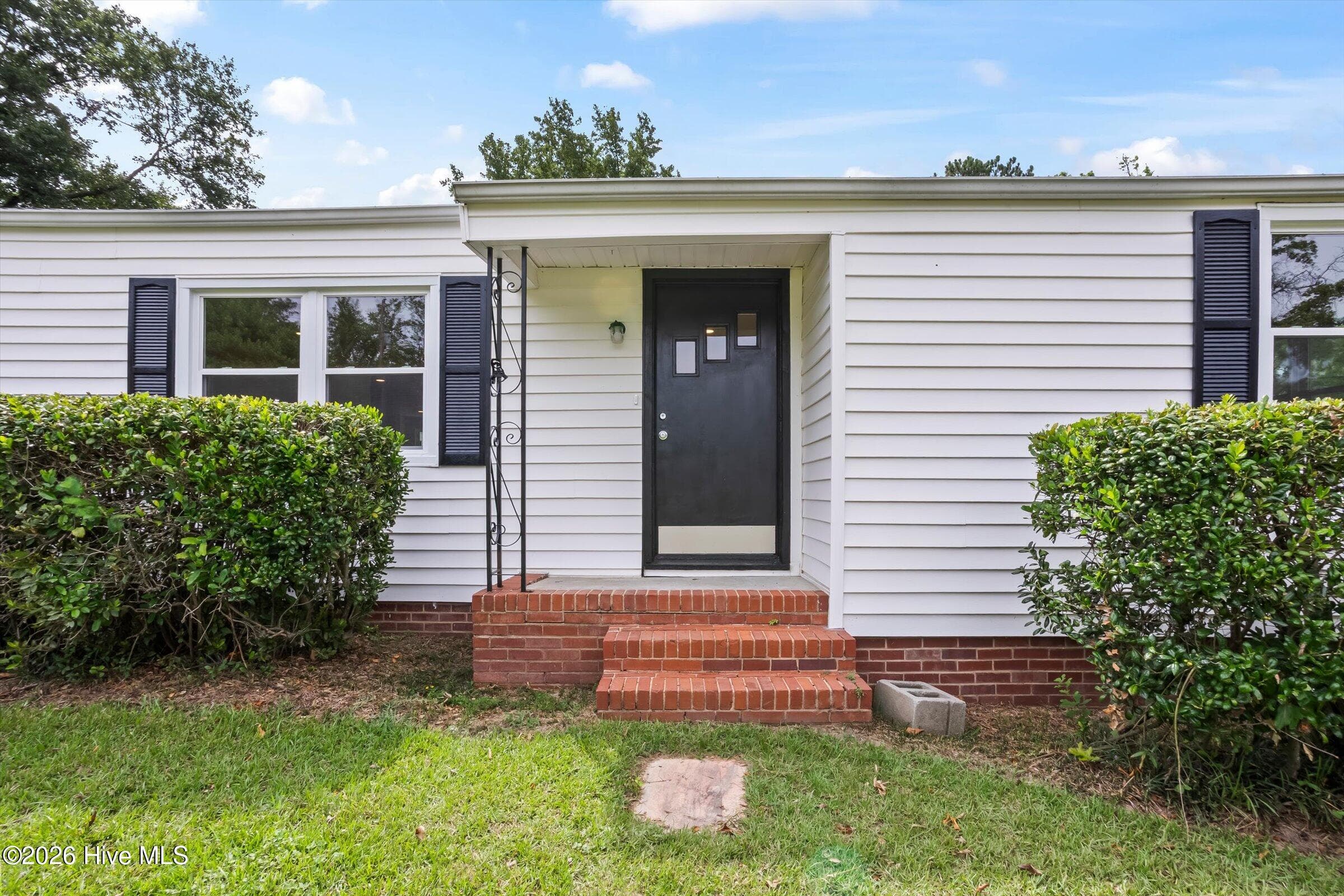 Single Family Residence at 1019 Skyview Drive, North Augusta, SC 29841, photo 5 of 45