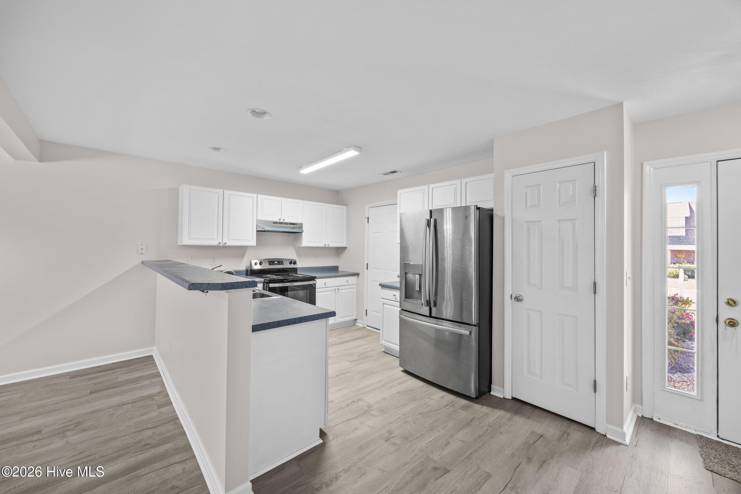 Townhouse at 3967 Winds Ridge Drive, Wilmington, NC 28409, photo 10 of 54