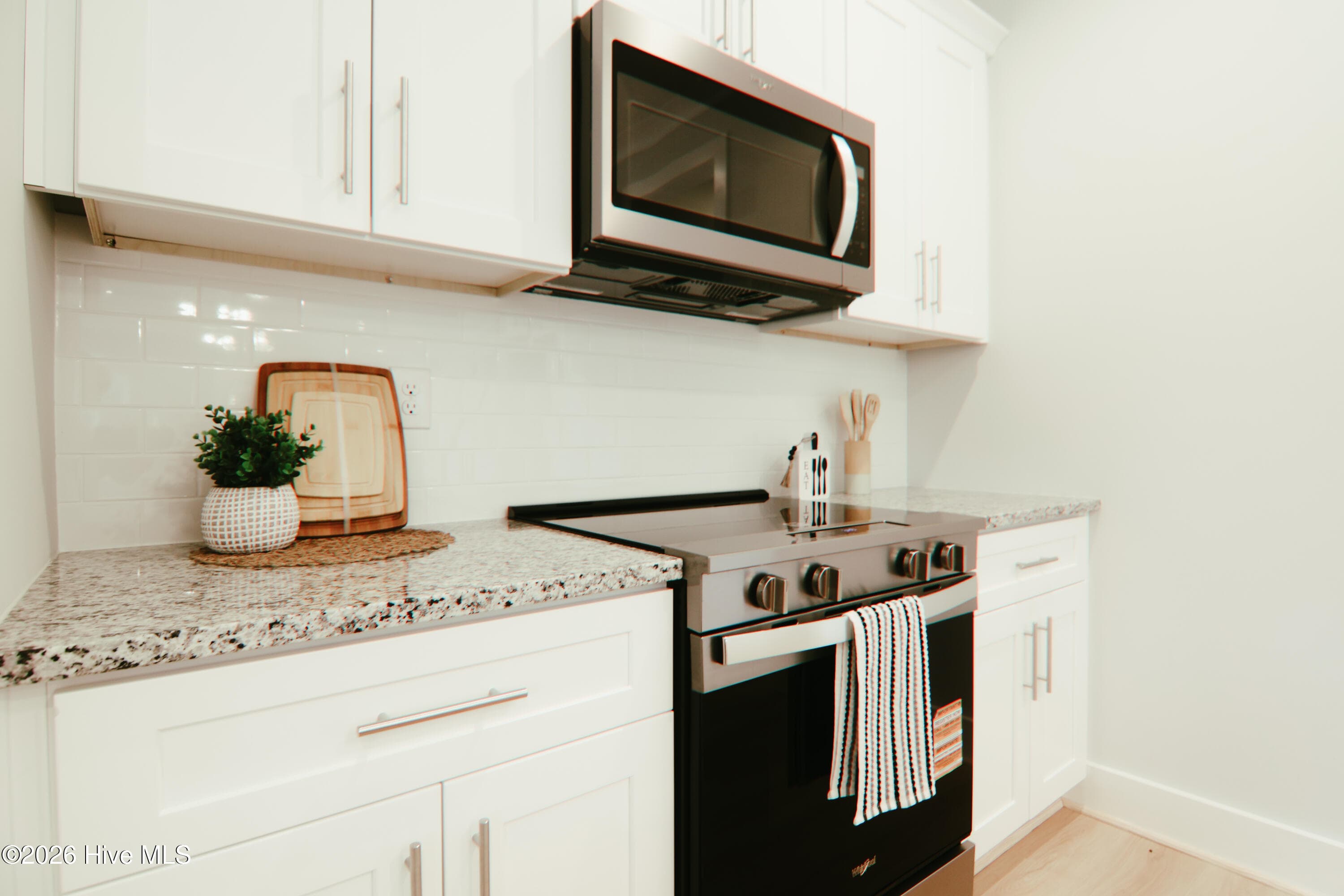 Stainless steel appliances - 223 Glenwood Trail, Goldsboro, NC 27534