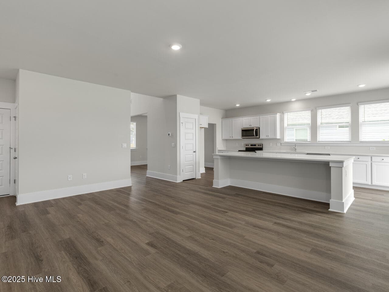 Single Family Residence at 516 Bogue View Road Lot 51, Hubert, NC 28539, photo 18 of 49