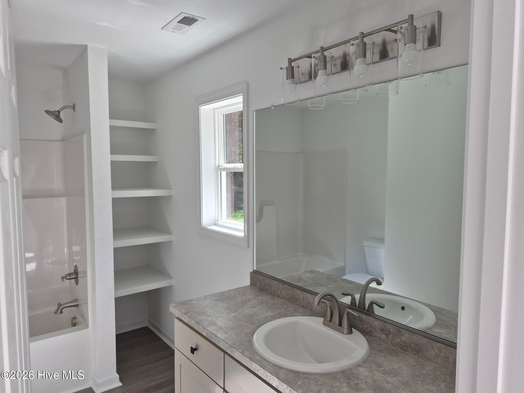 Single Family Residence at 107 Poplar Circle, Moyock, NC 27958, photo 6 of 10