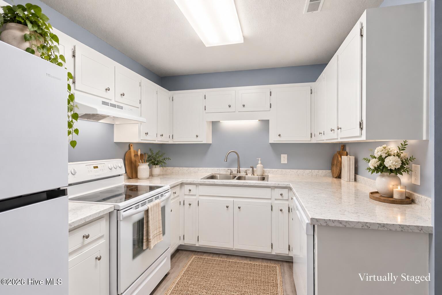 Virtually Staged - Kitchen - 15a Masters Court Drive, New Bern, NC 28562