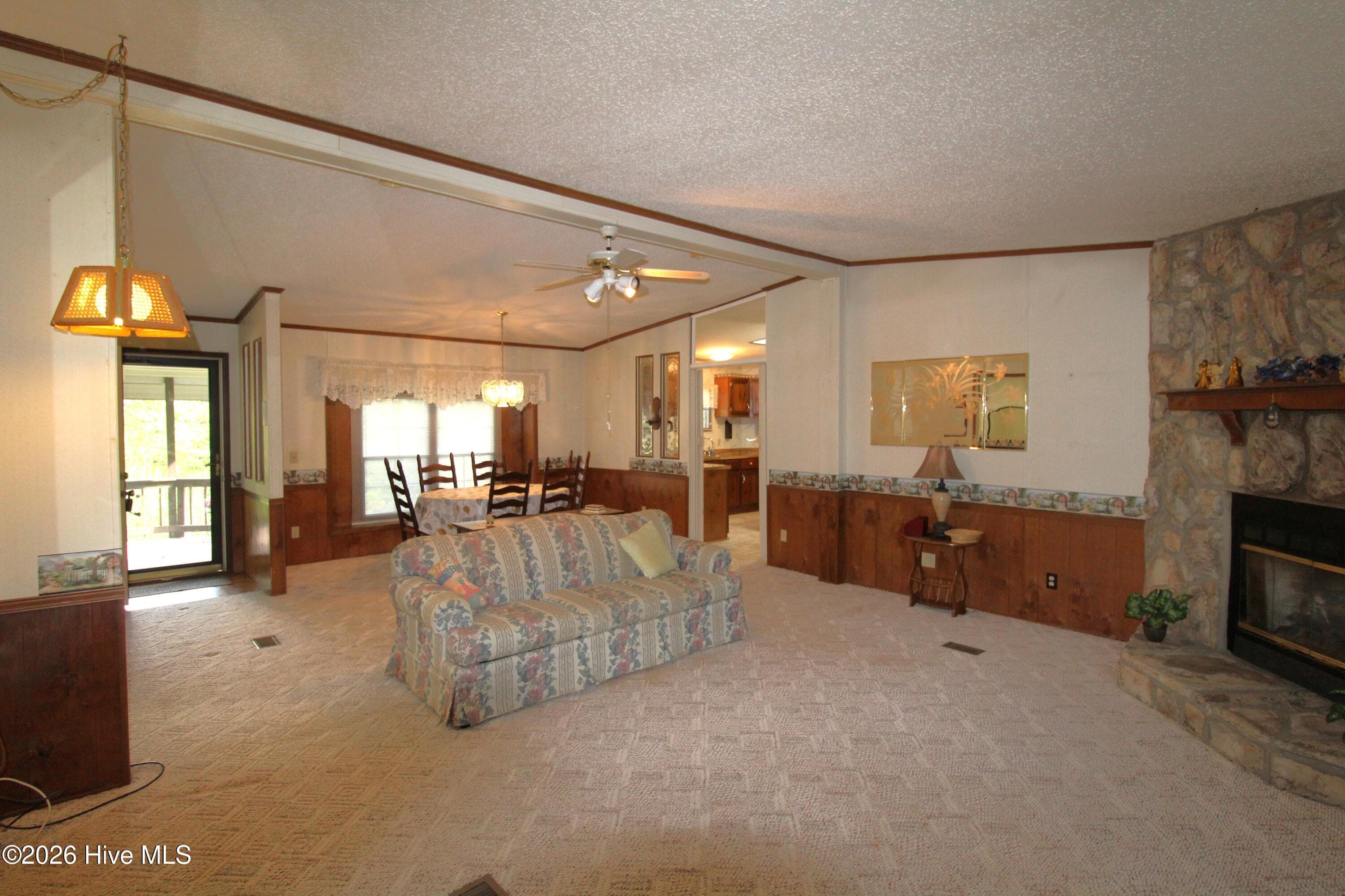Living Room / Dining Room - 46 Arthur Ridge, Brasstown, NC 28902