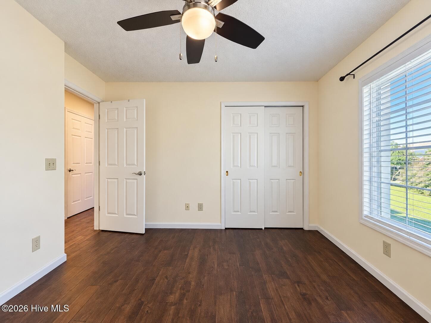 Single Family Residence at 107 Bogey Court, Hampstead, NC 28443, photo 32 of 55