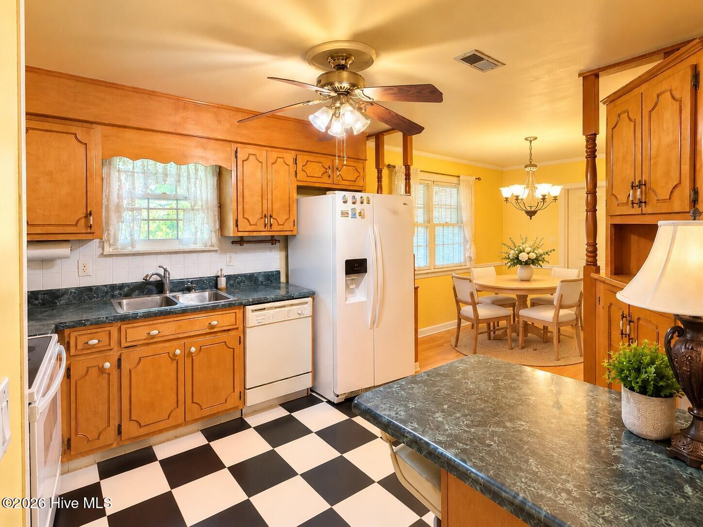 Single Family Residence at 2208 Albemarle Drive, Augusta, GA 30906, photo 8 of 32