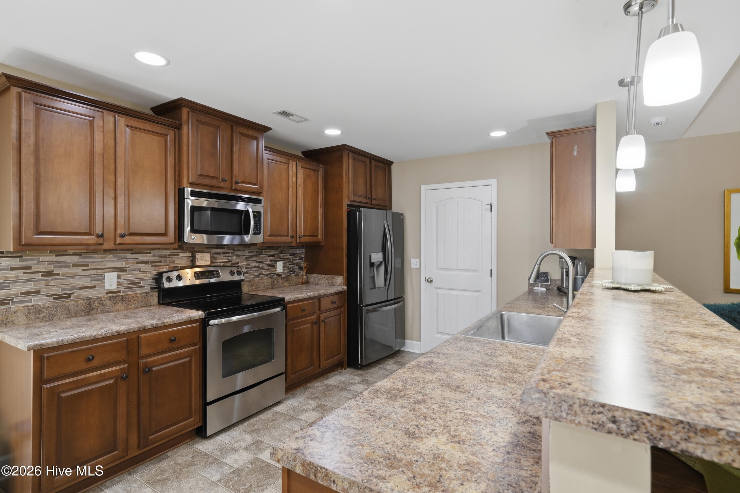 Single Family Residence at 215 Preswick Drive, Rocky Point, NC 28457, photo 13 of 42