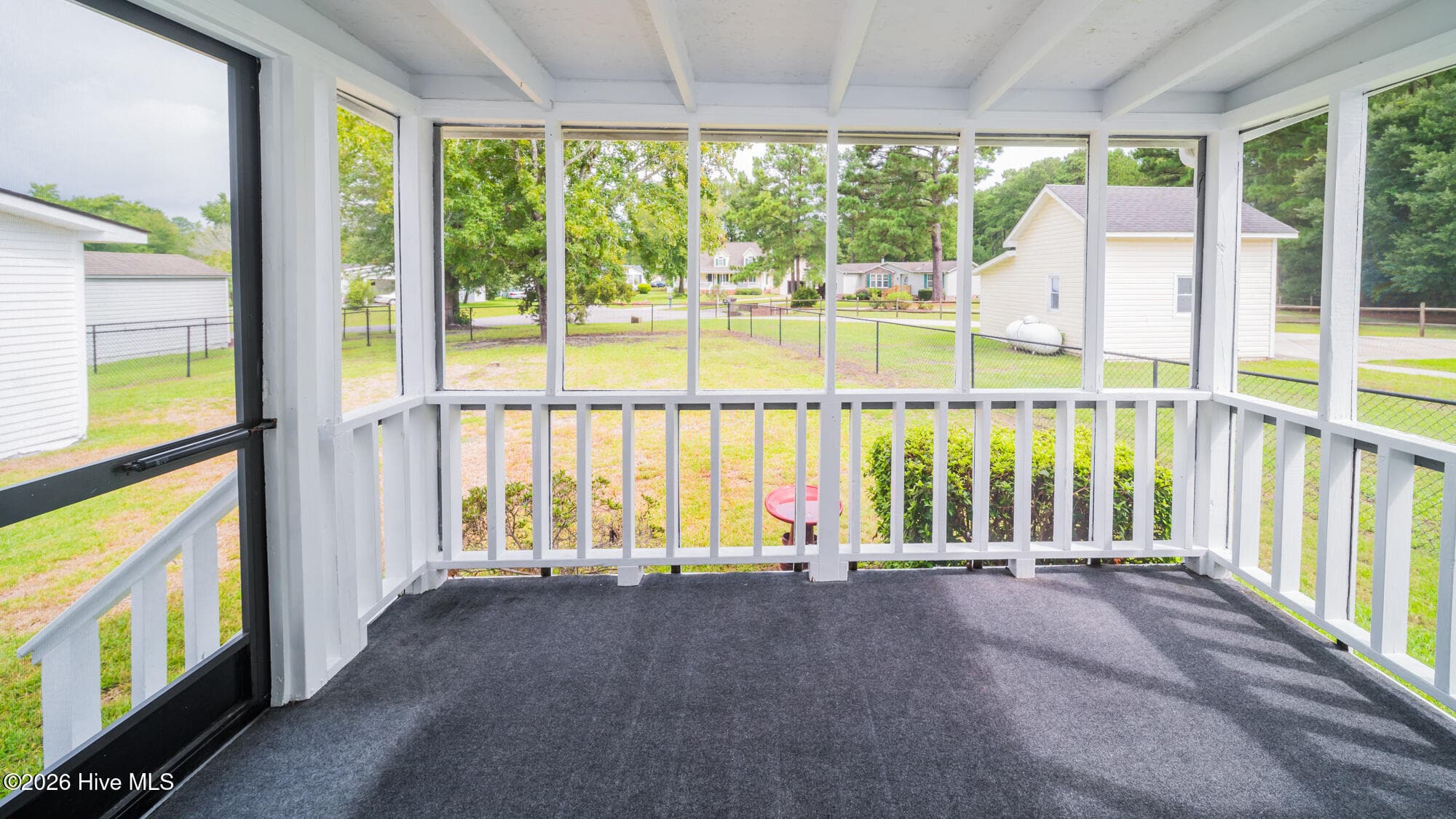 Spend beautiful afternoons relaxing on your screned porch - 1076 Clubview Lane SW, Calabash, NC 28467